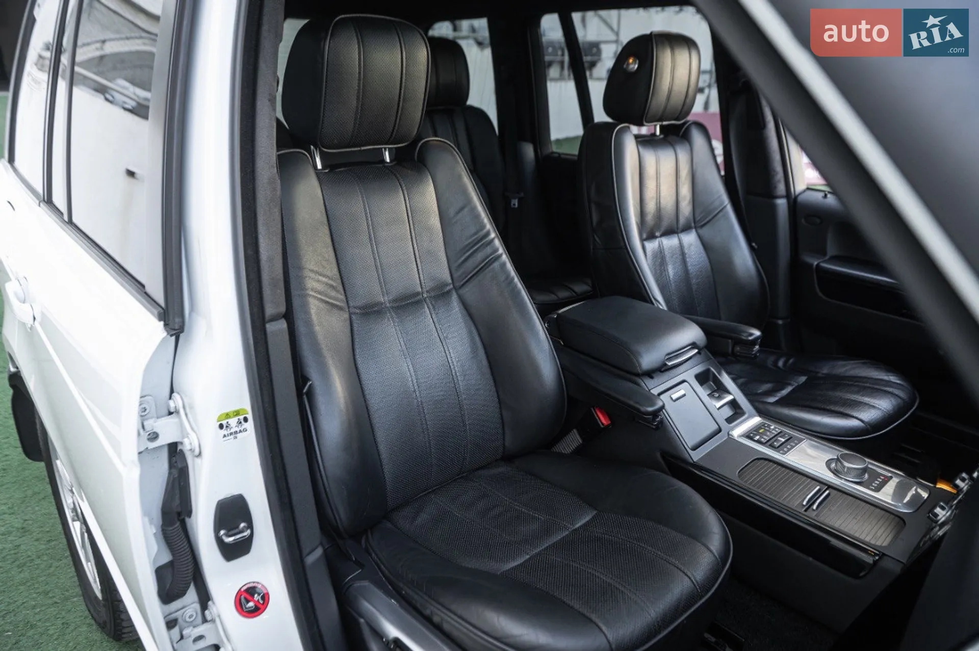 2011 Land Rover Range Rover - мініатюра 29