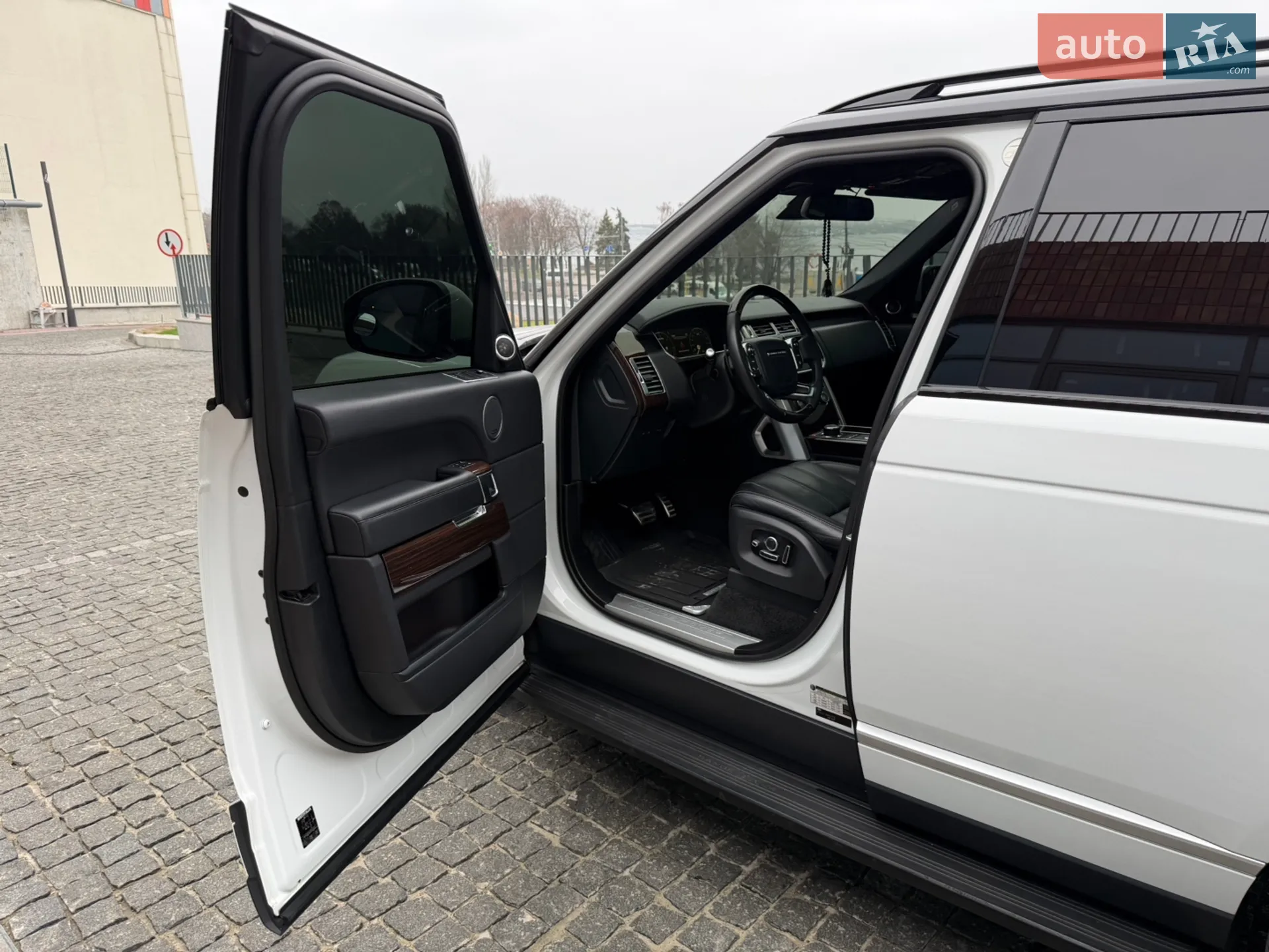 2015 Land Rover Range Rover - мініатюра 22