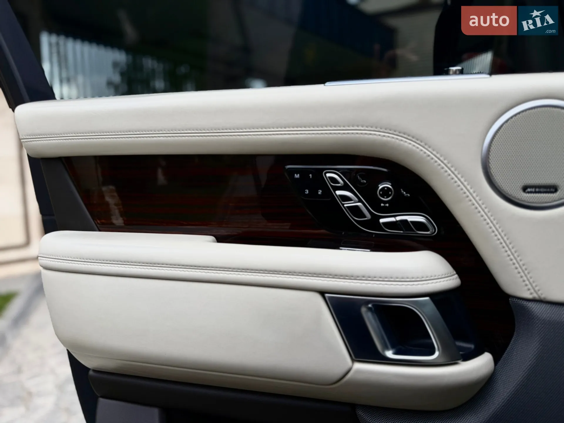 2018 Land Rover Range Rover - мініатюра 28