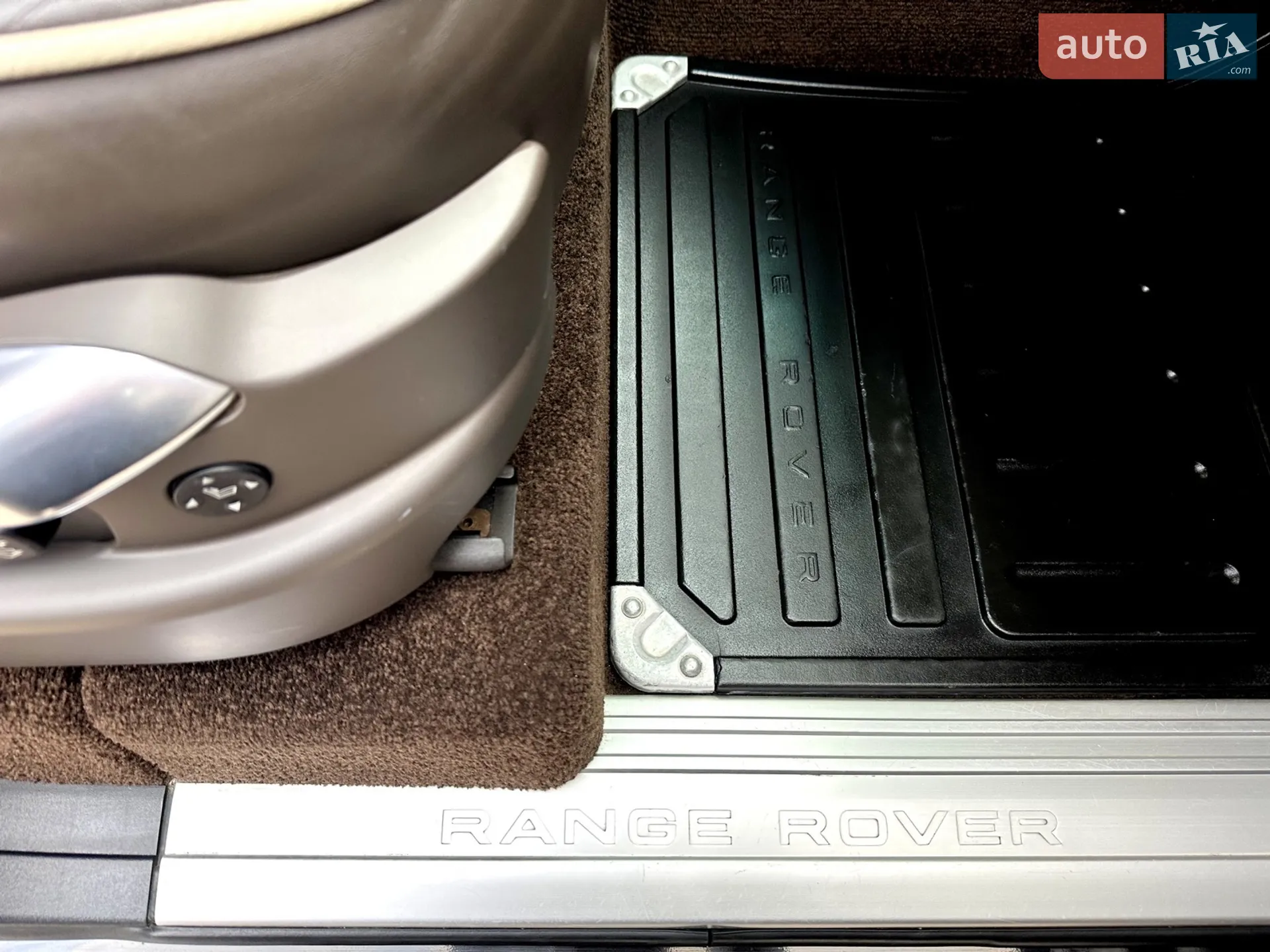 2010 Land Rover Range Rover - мініатюра 41
