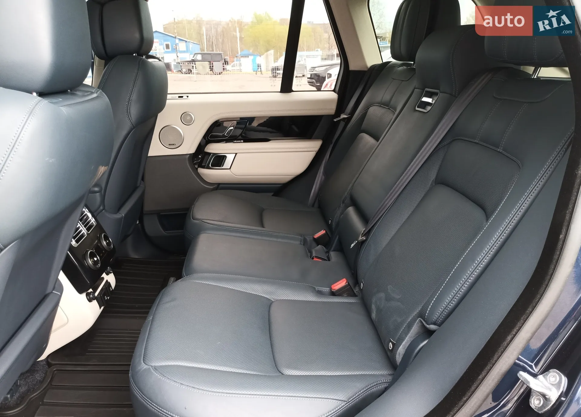 2018 Land Rover Range Rover - мініатюра 21