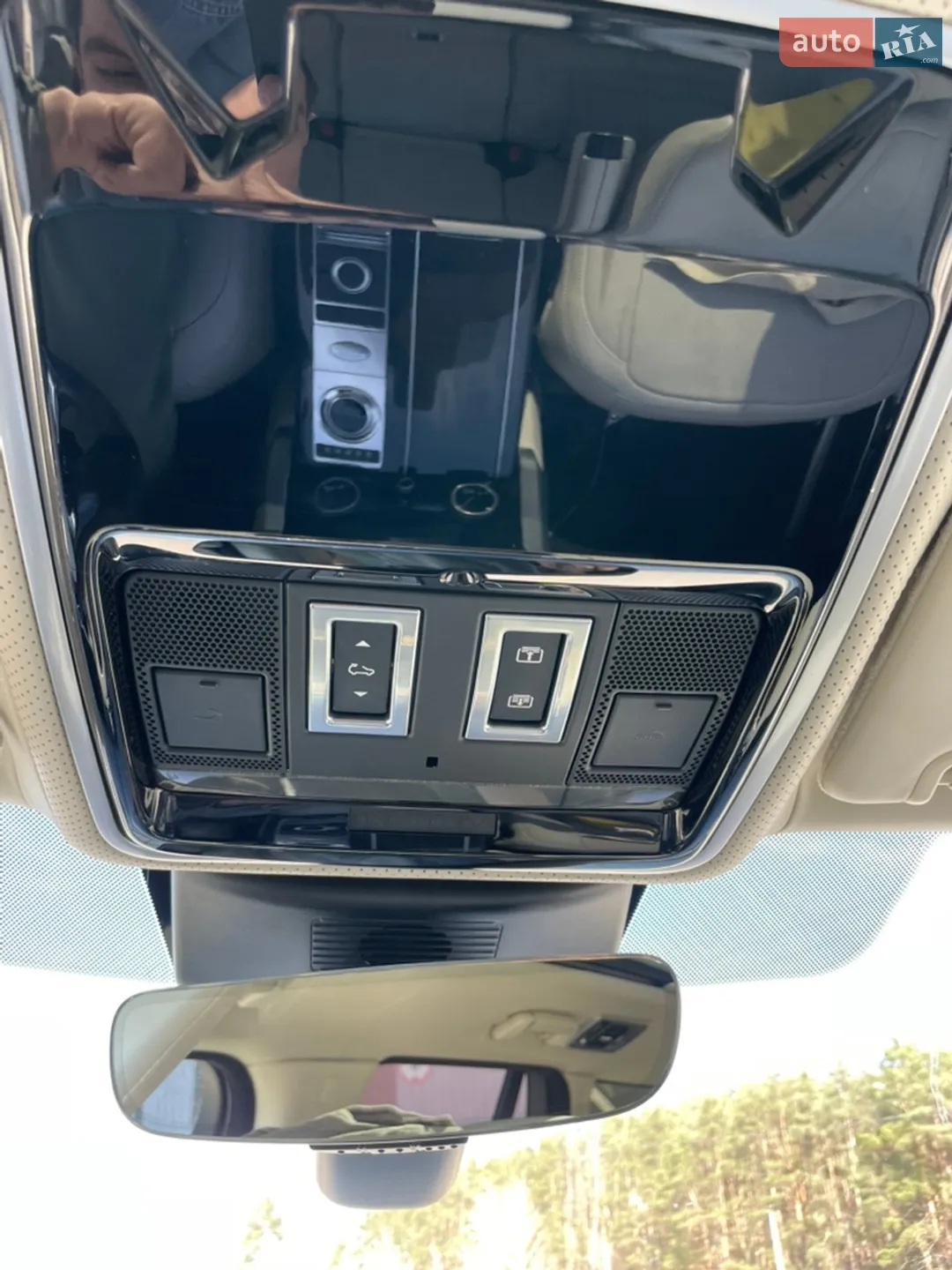 Land Rover Range Rover 2018 VIN SALGV2RE1JA513465 фото оголошення 24 з 56