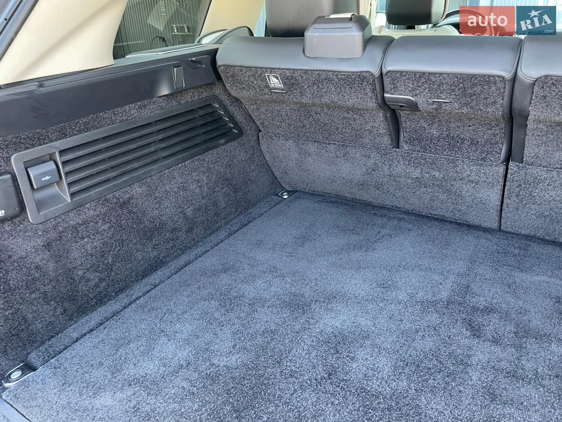 Land Rover Range Rover 2018 VIN SALGV2RE1JA513465 фото оголошення 19 з 56