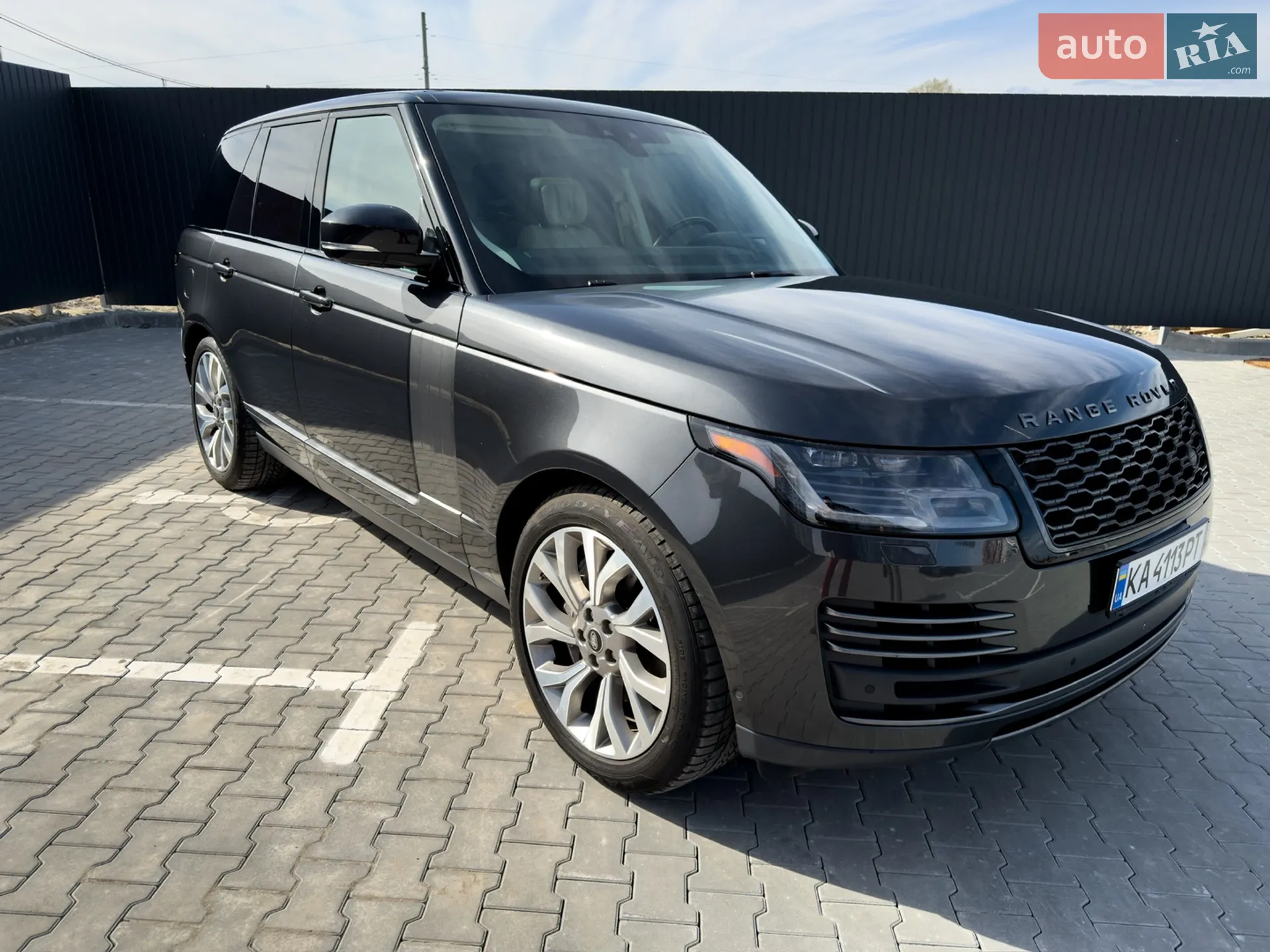 Land Rover Range Rover 2018 VIN SALGV2RE1JA513465 фото оголошення 2 з 56
