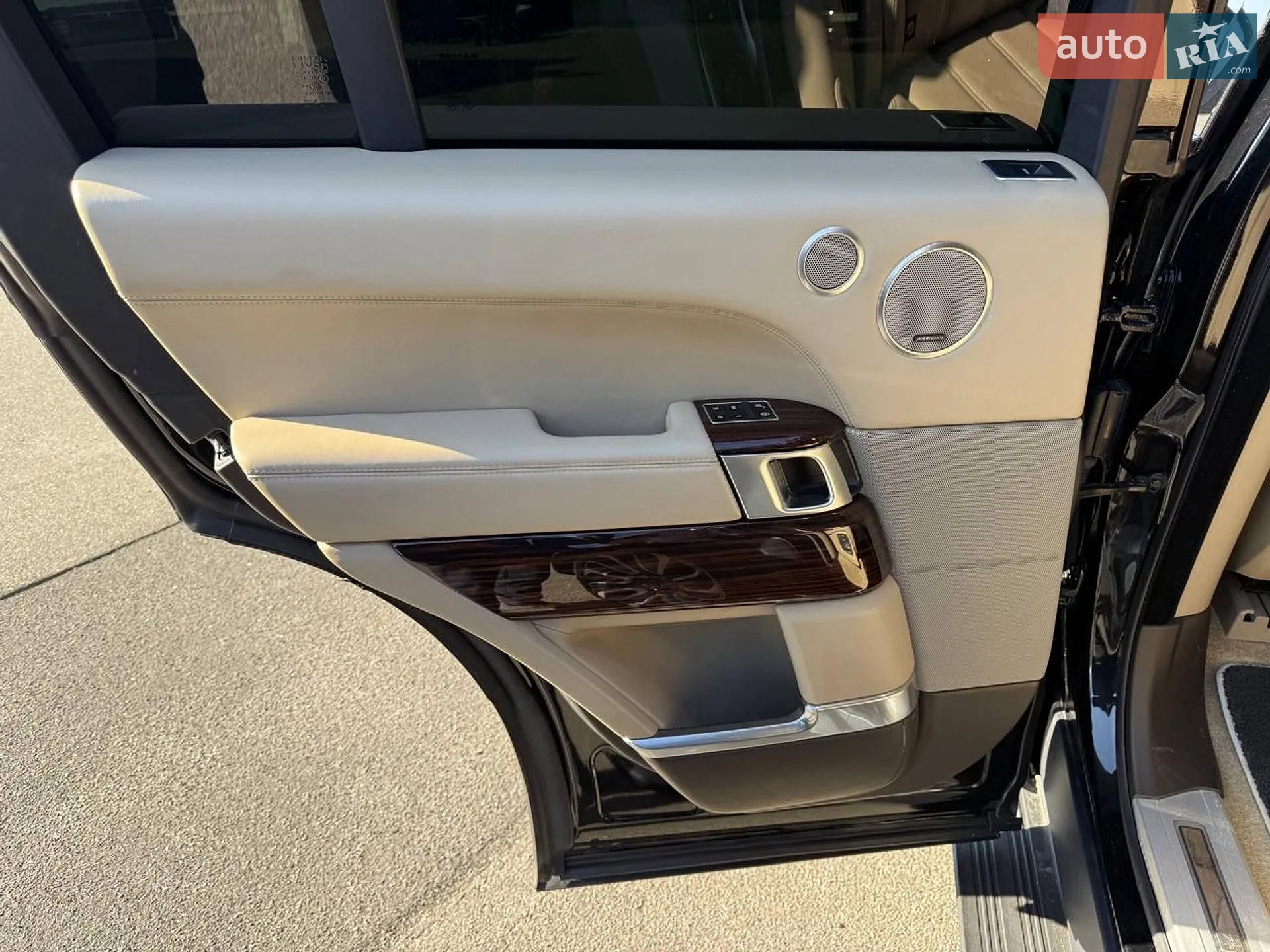 2014 Land Rover Range Rover - мініатюра 8