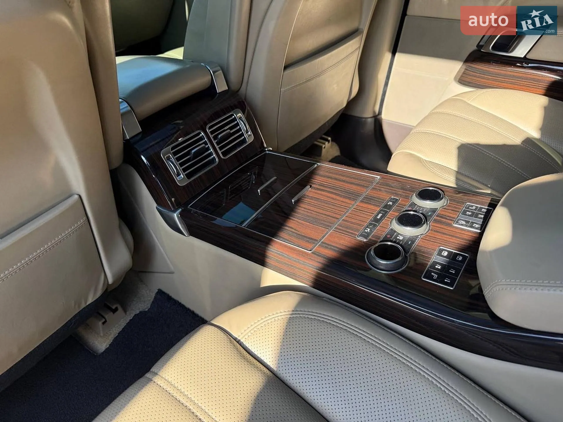 2014 Land Rover Range Rover - мініатюра 10