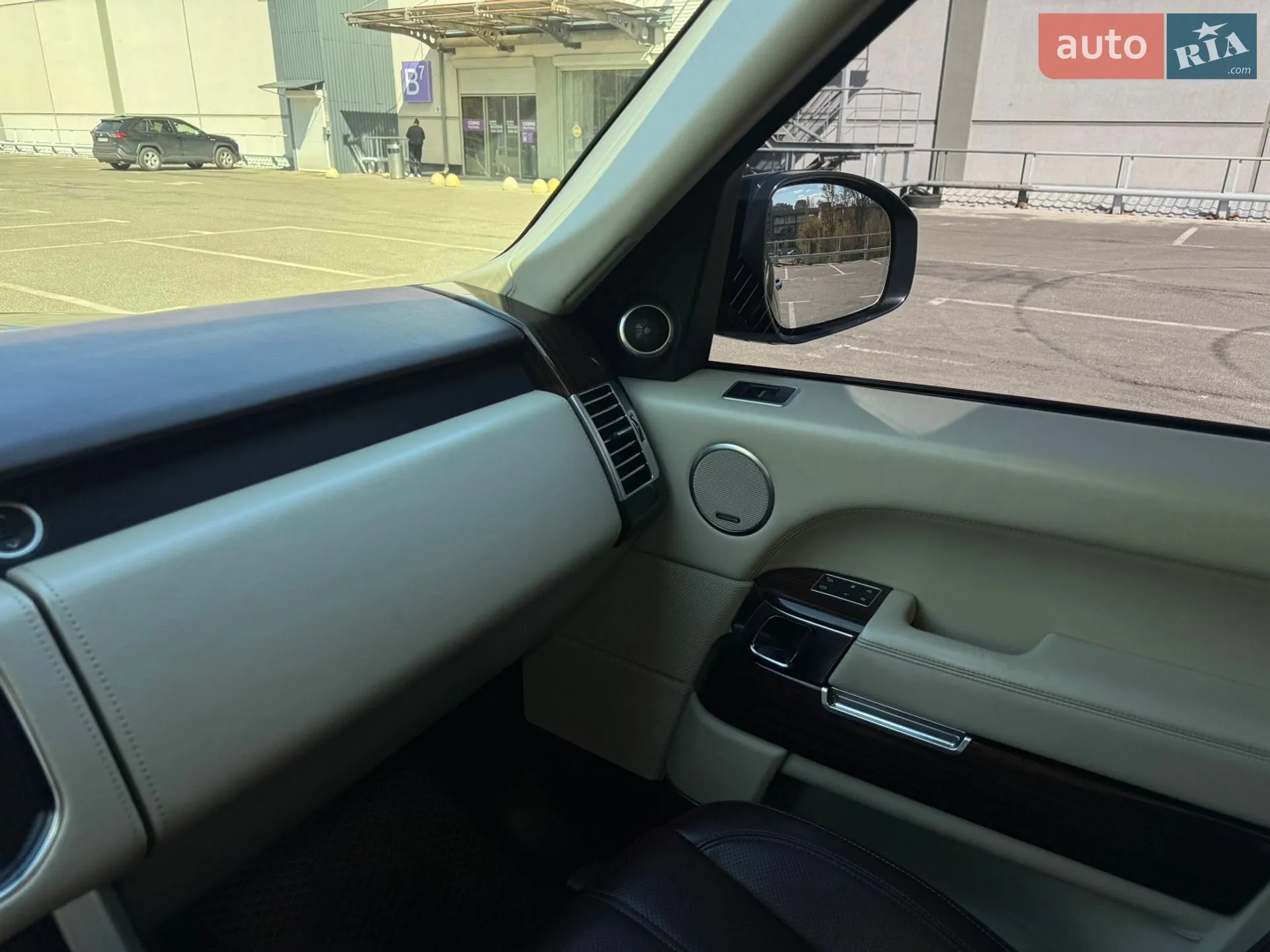 2013 Land Rover Range Rover - мініатюра 32