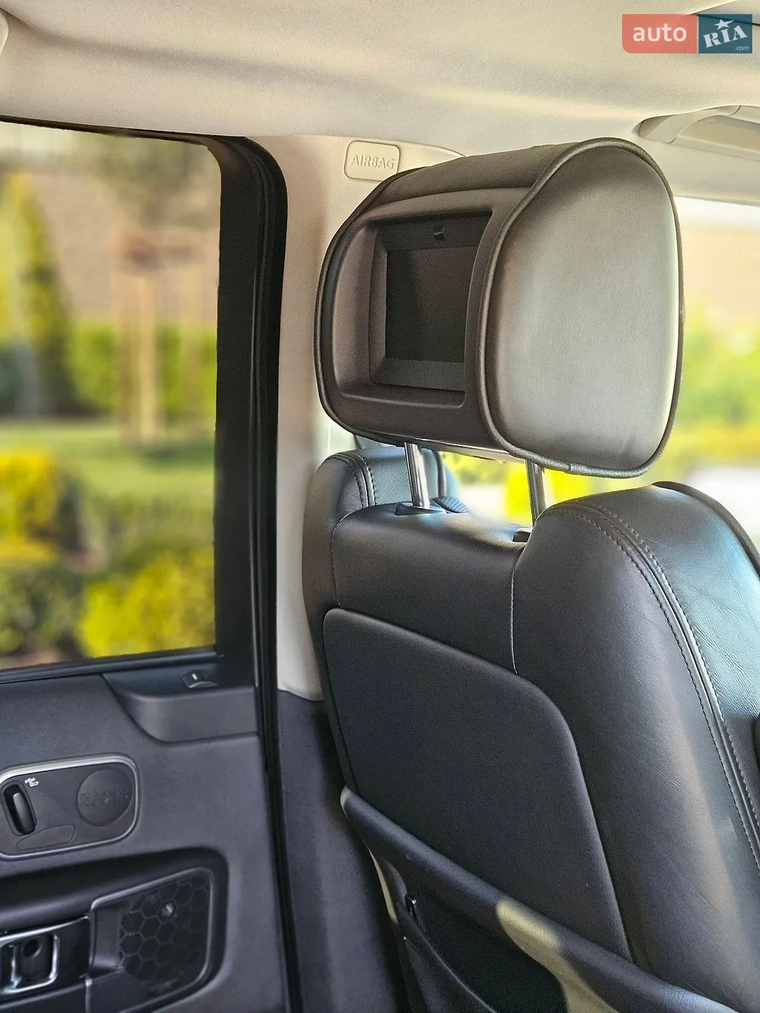 2010 Land Rover Range Rover - мініатюра 29