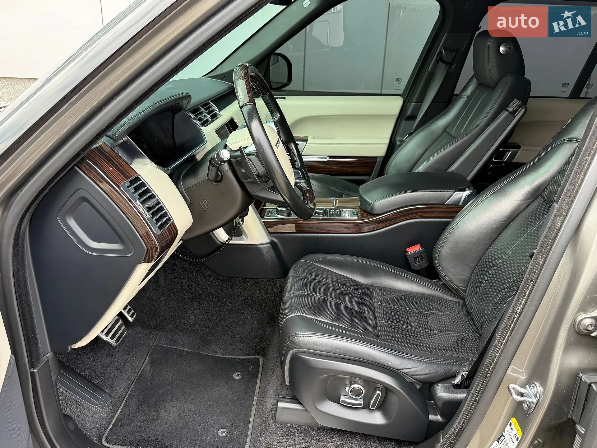 2017 Land Rover Range Rover - мініатюра 27