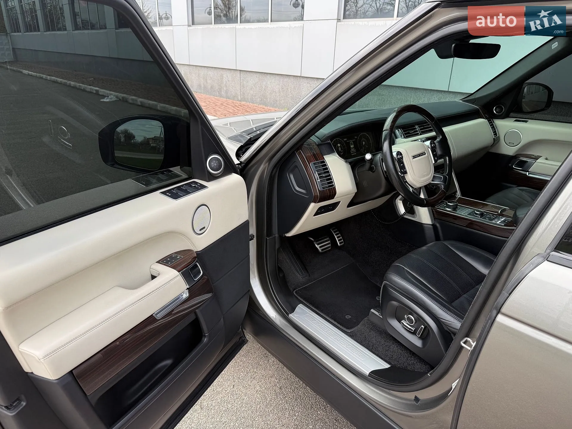 2017 Land Rover Range Rover - мініатюра 29