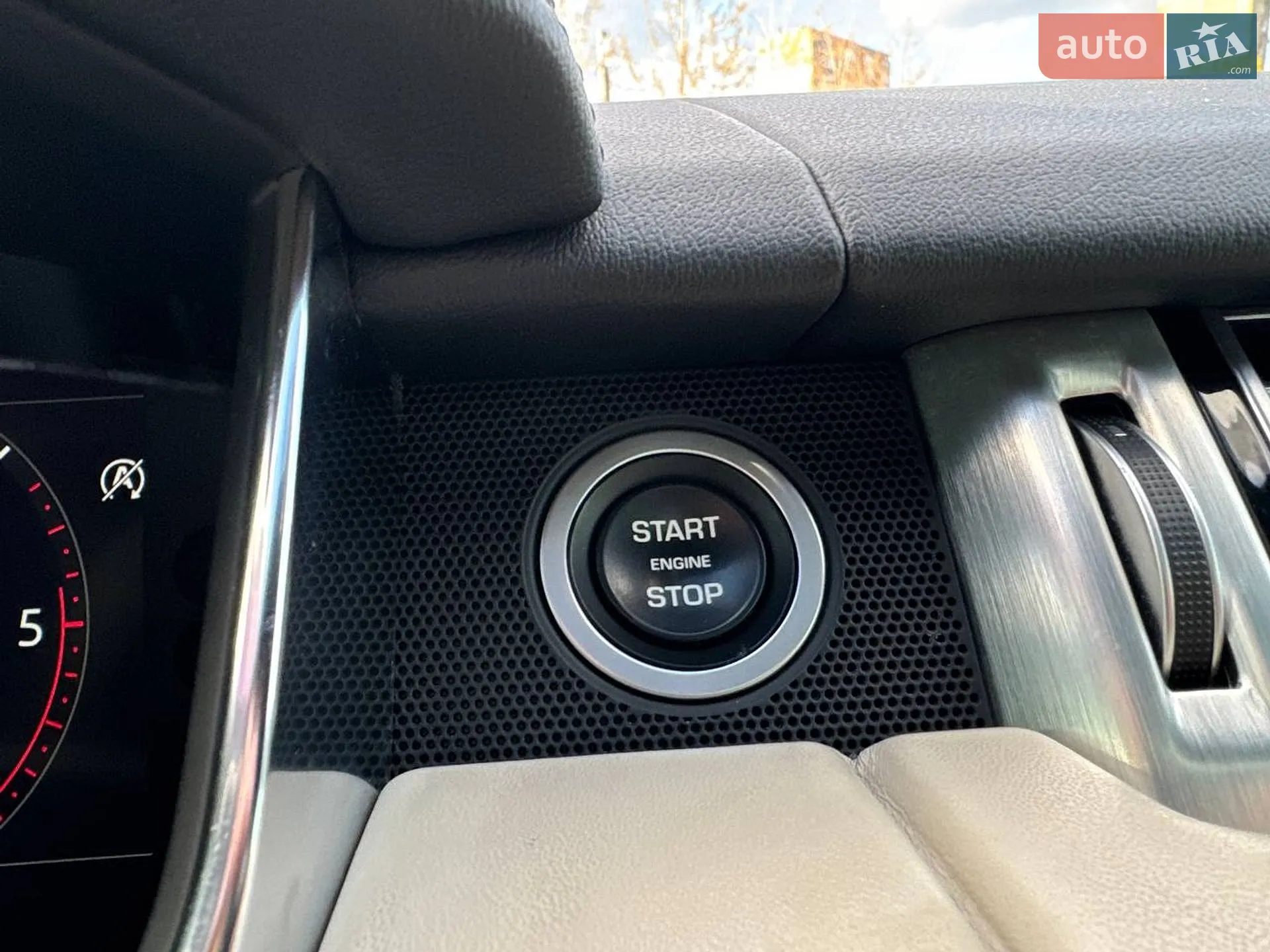 2018 Land Rover Range Rover - мініатюра 20