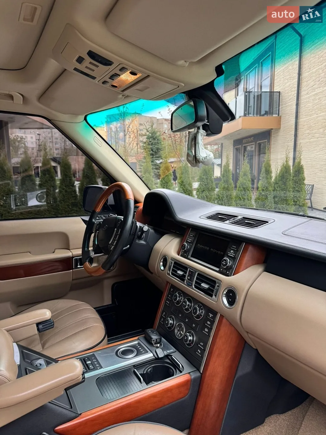 2011 Land Rover Range Rover - мініатюра 11