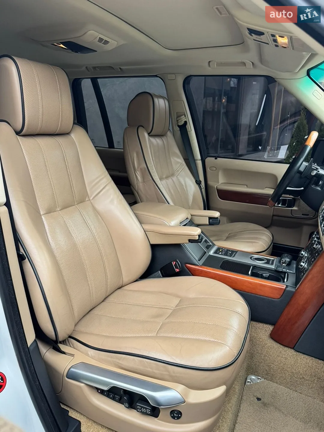 2011 Land Rover Range Rover - мініатюра 12