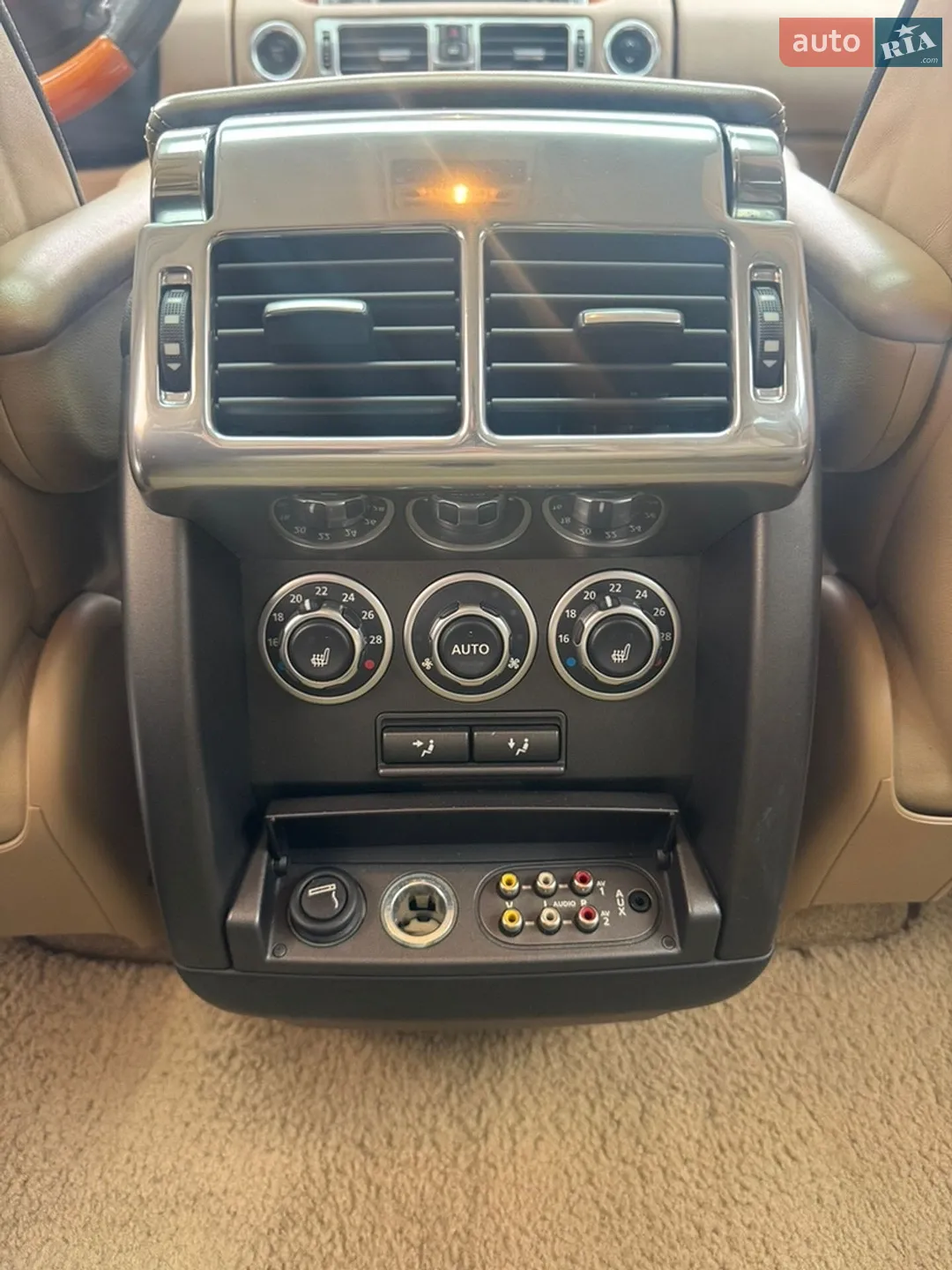 2011 Land Rover Range Rover - мініатюра 16