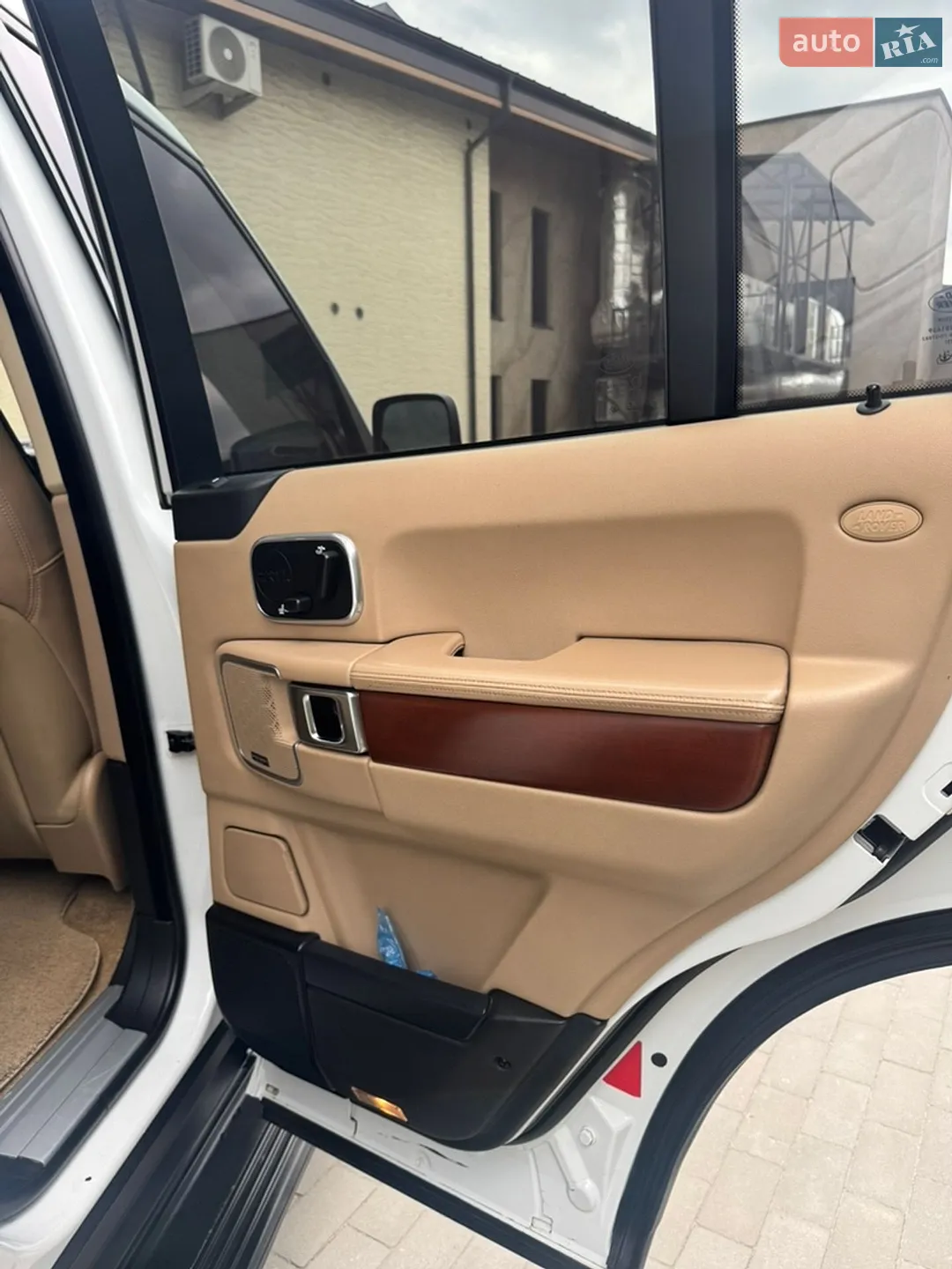 2011 Land Rover Range Rover - мініатюра 21
