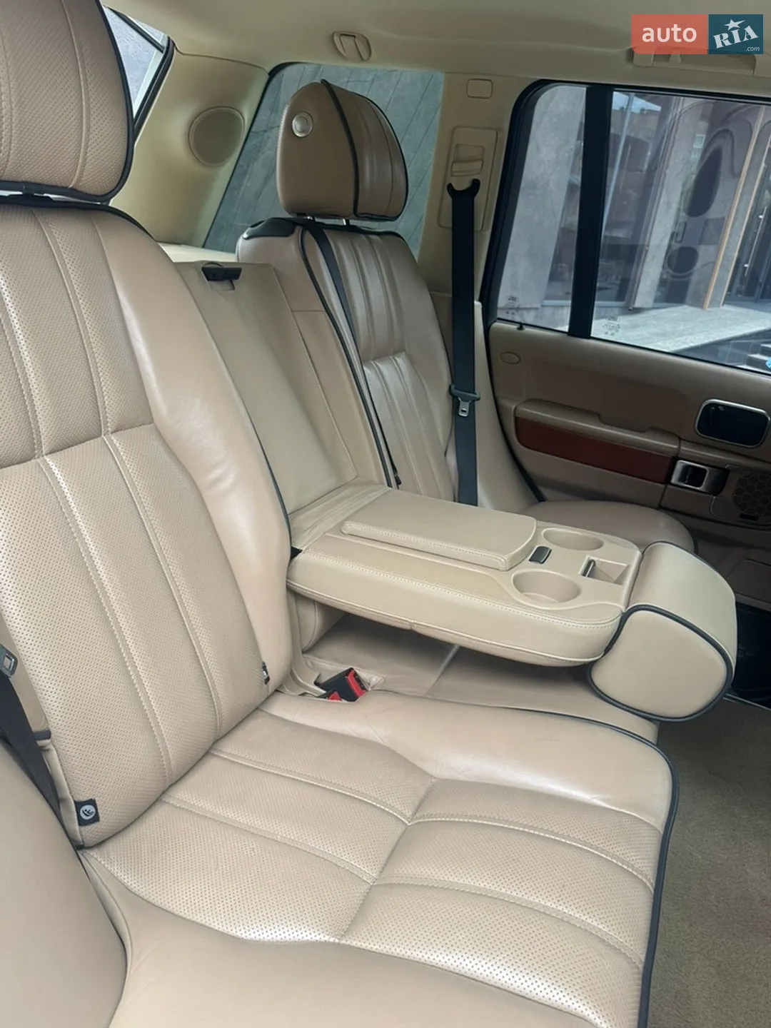 2011 Land Rover Range Rover - мініатюра 26