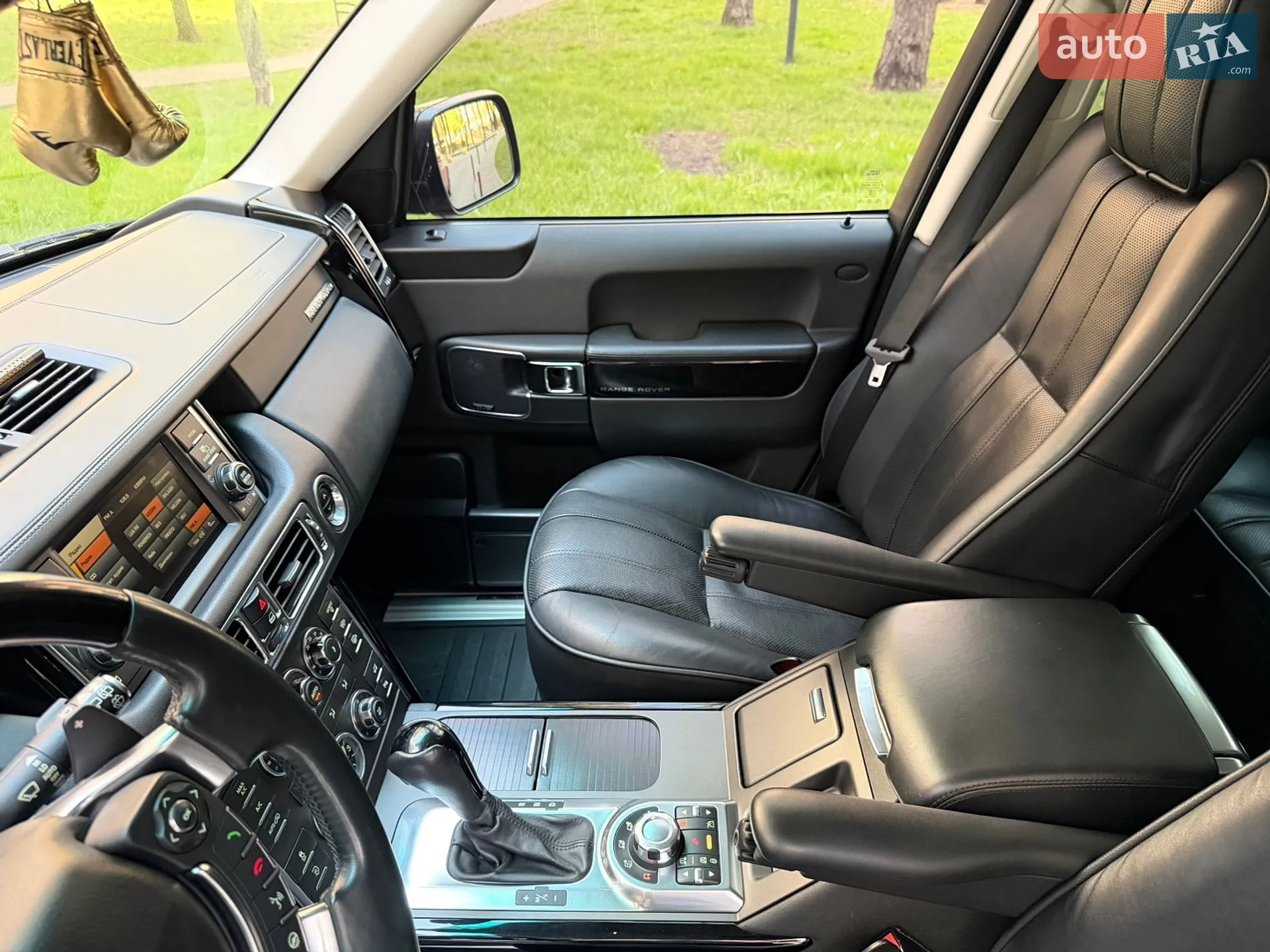 2012 Land Rover Range Rover - мініатюра 31