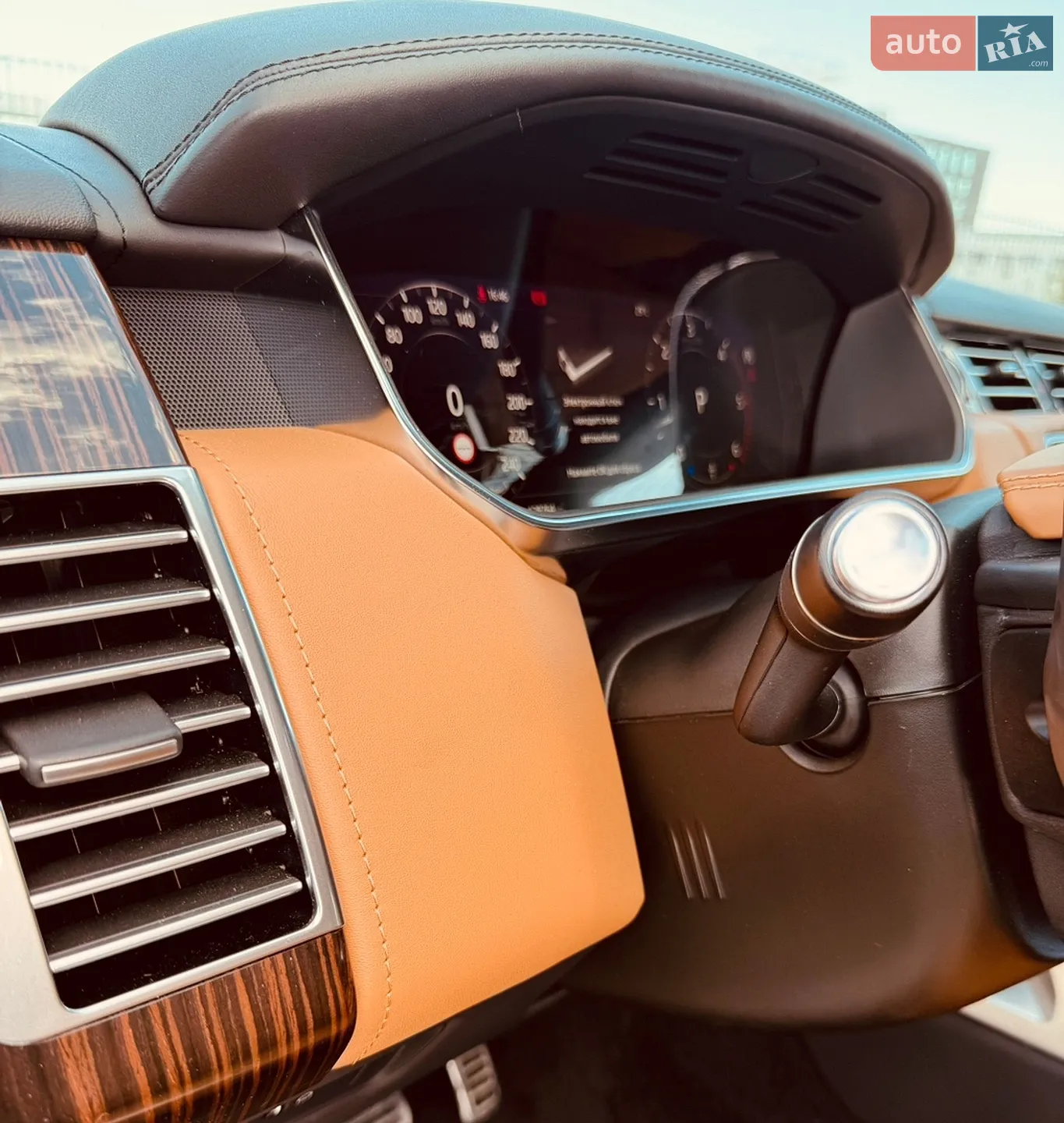2018 Land Rover Range Rover - мініатюра 32