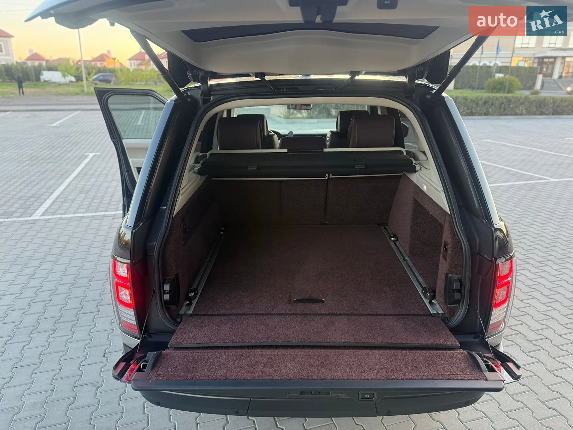2015 Land Rover Range Rover - мініатюра 24