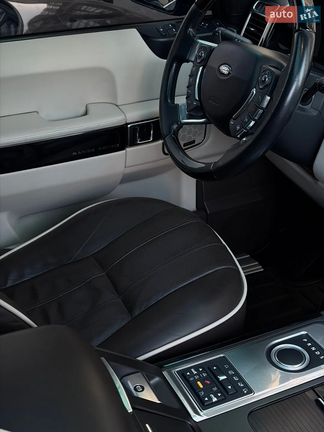 2012 Land Rover Range Rover - мініатюра 16