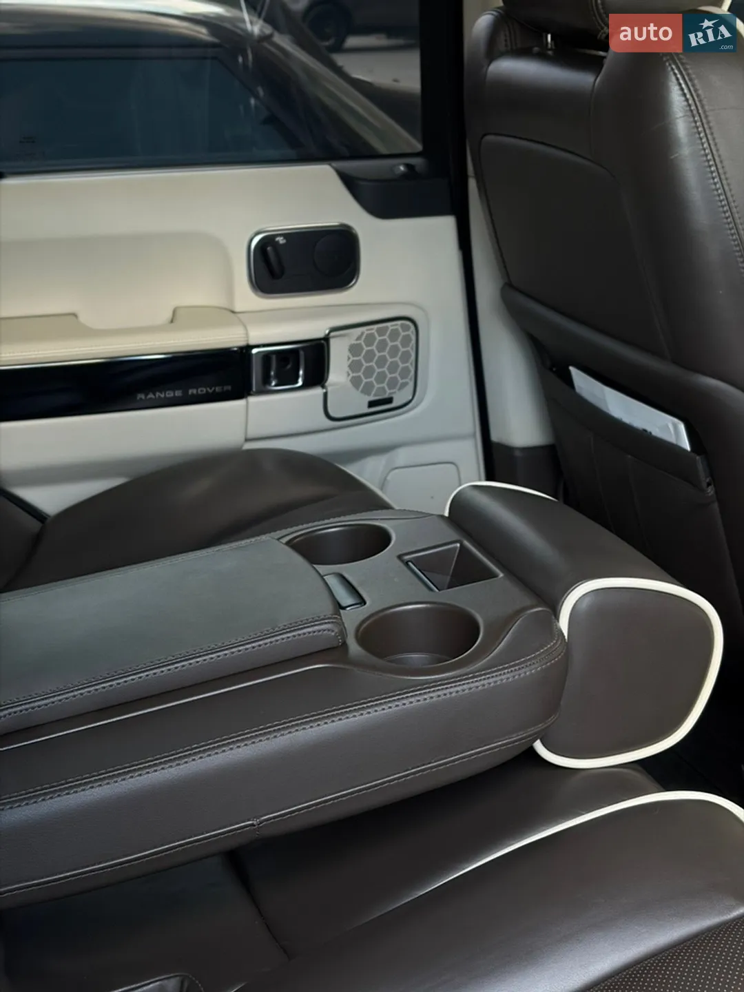 2012 Land Rover Range Rover - мініатюра 29
