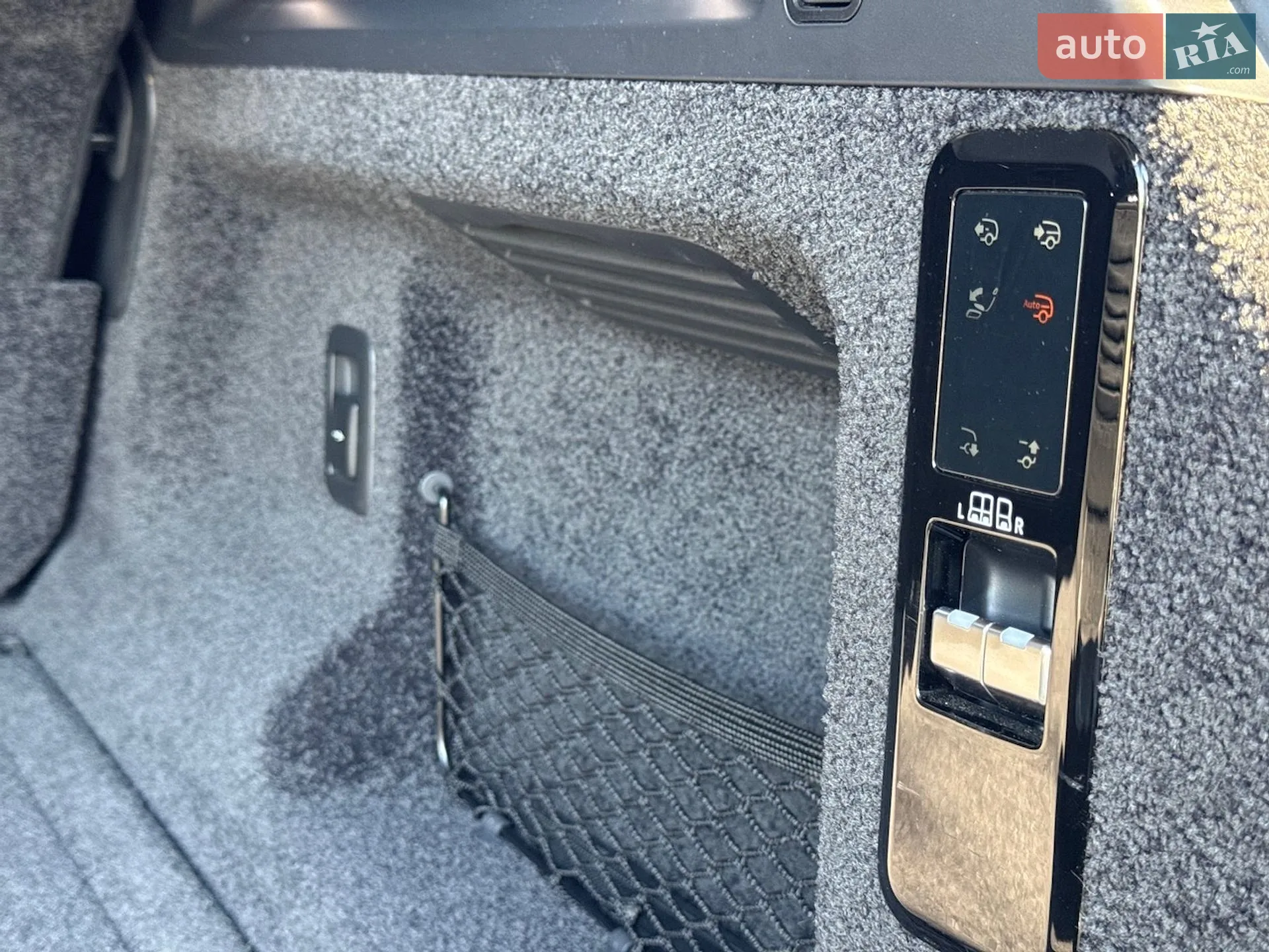 2023 Land Rover Range Rover - мініатюра 21