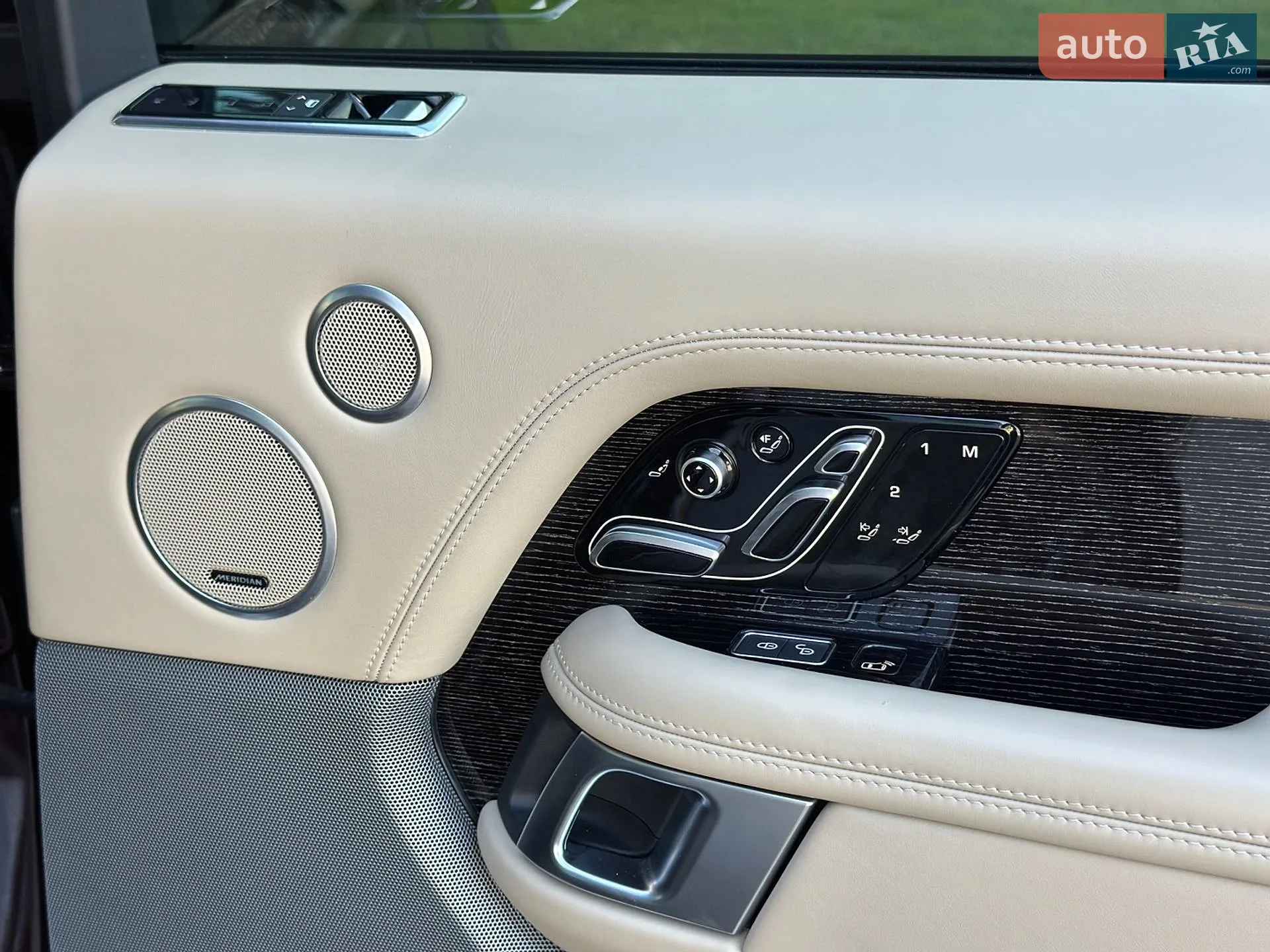 2019 Land Rover Range Rover - мініатюра 28