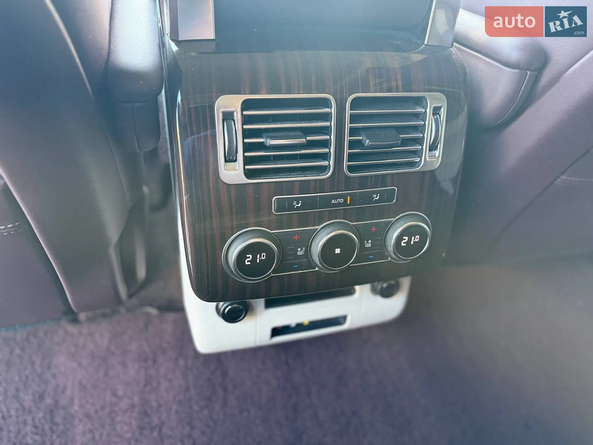 2013 Land Rover Range Rover - мініатюра 21