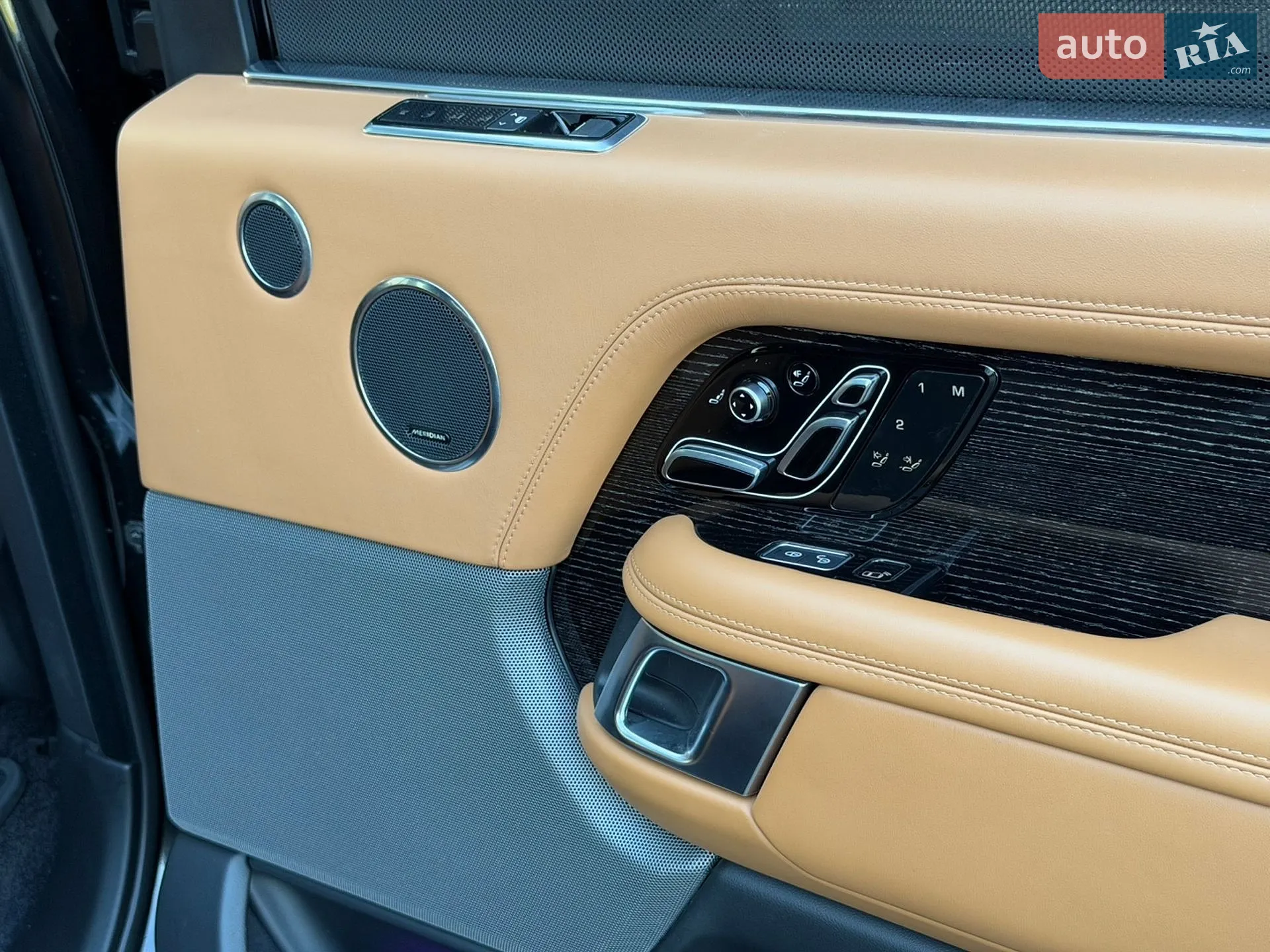 2019 Land Rover Range Rover - мініатюра 29
