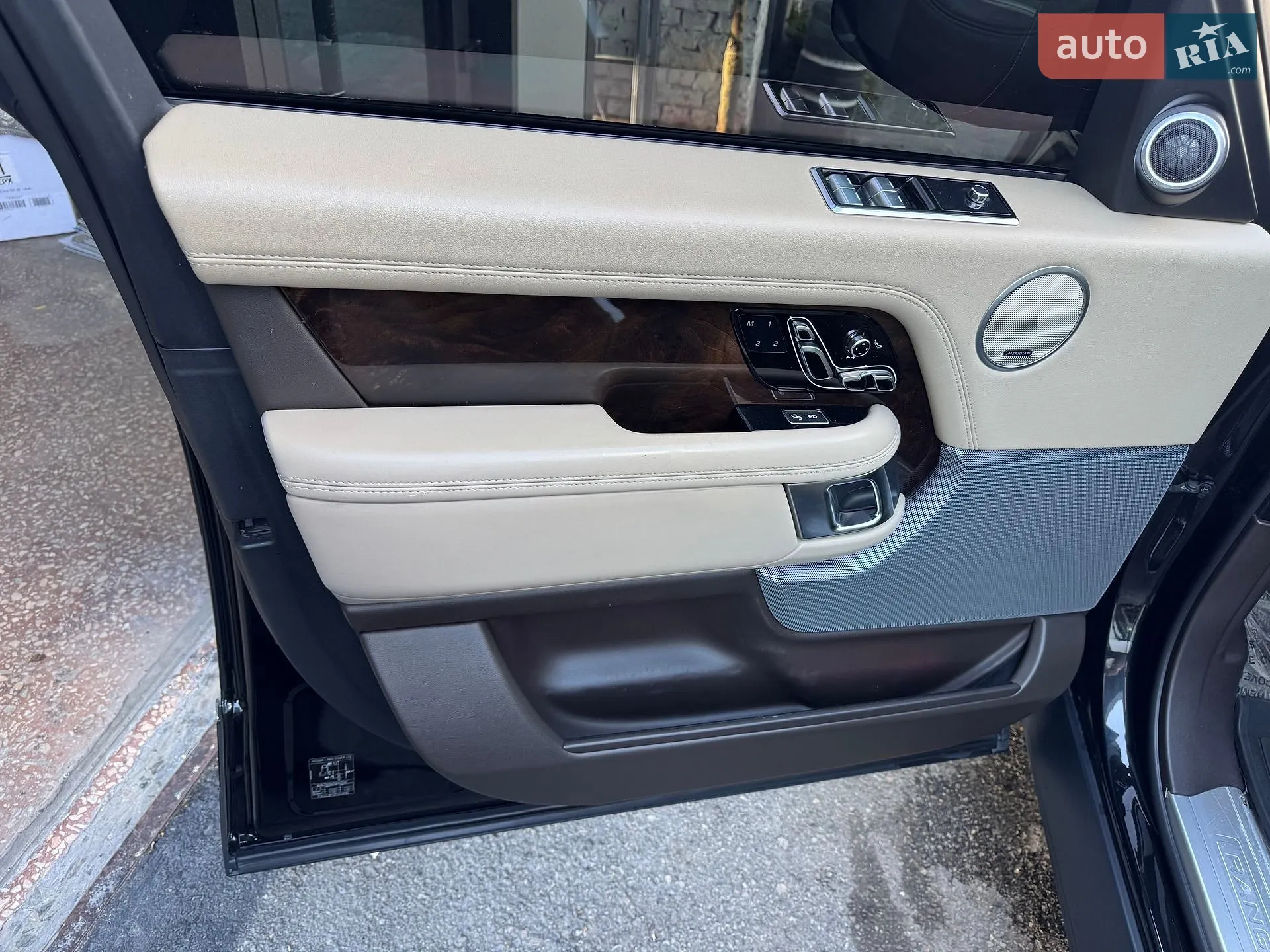 2017 Land Rover Range Rover - мініатюра 128