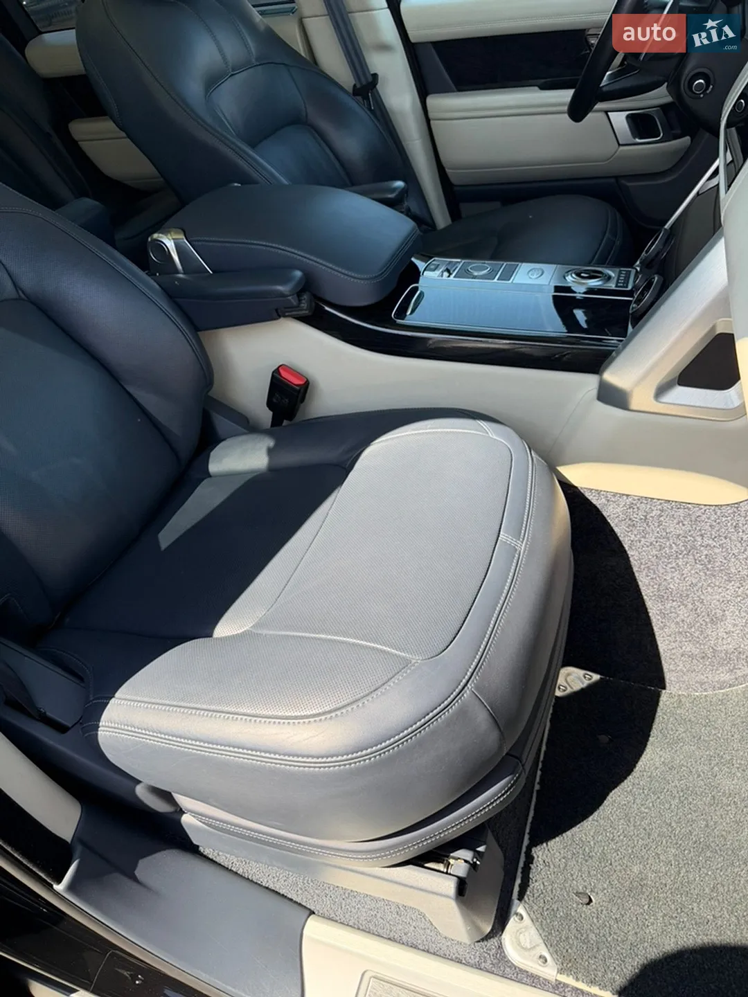 2020 Land Rover Range Rover - мініатюра 12
