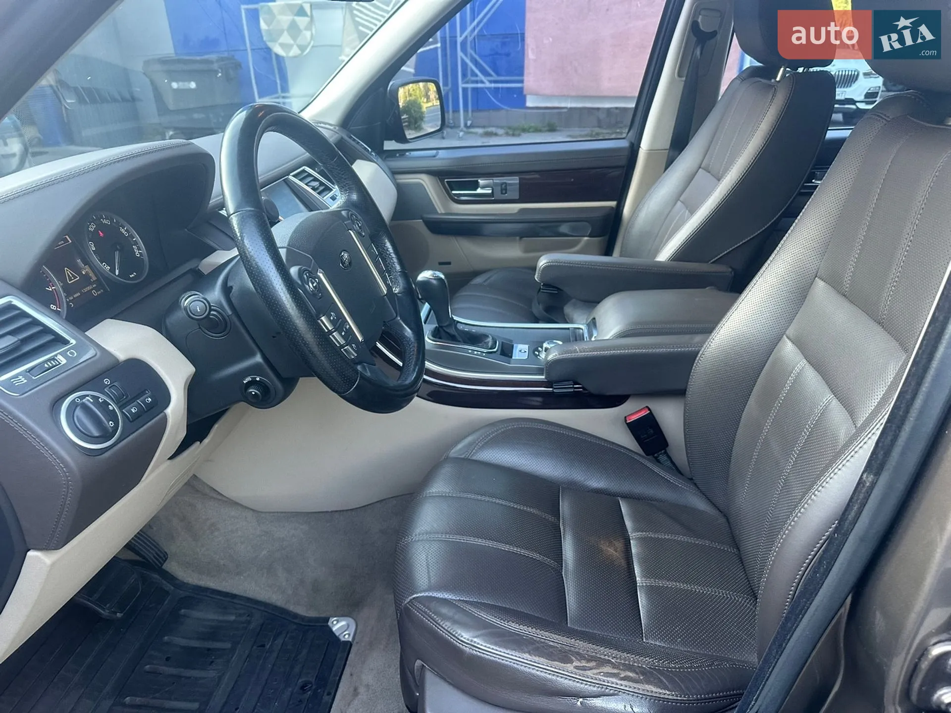 2010 Land Rover Range Rover - мініатюра 12