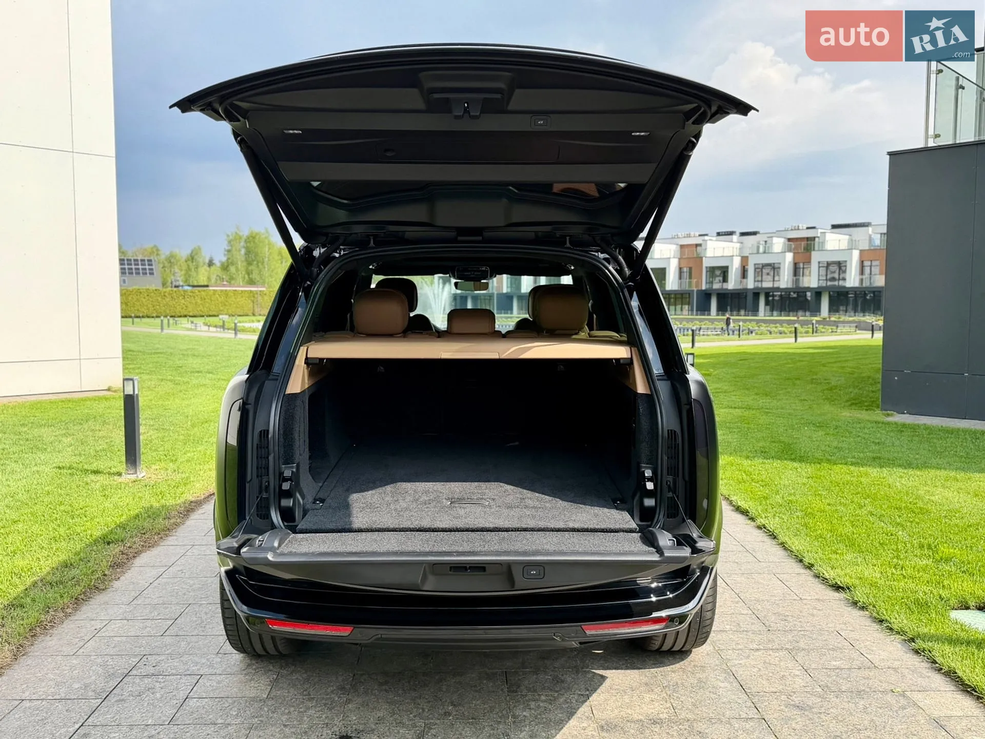 2023 Land Rover Range Rover - мініатюра 28