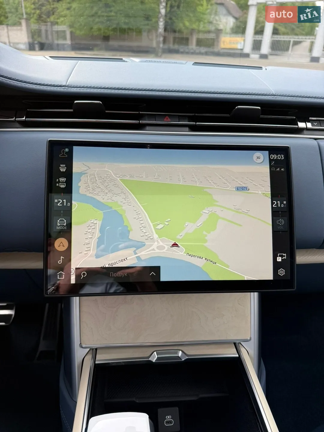 2025 Land Rover Range Rover - мініатюра 28