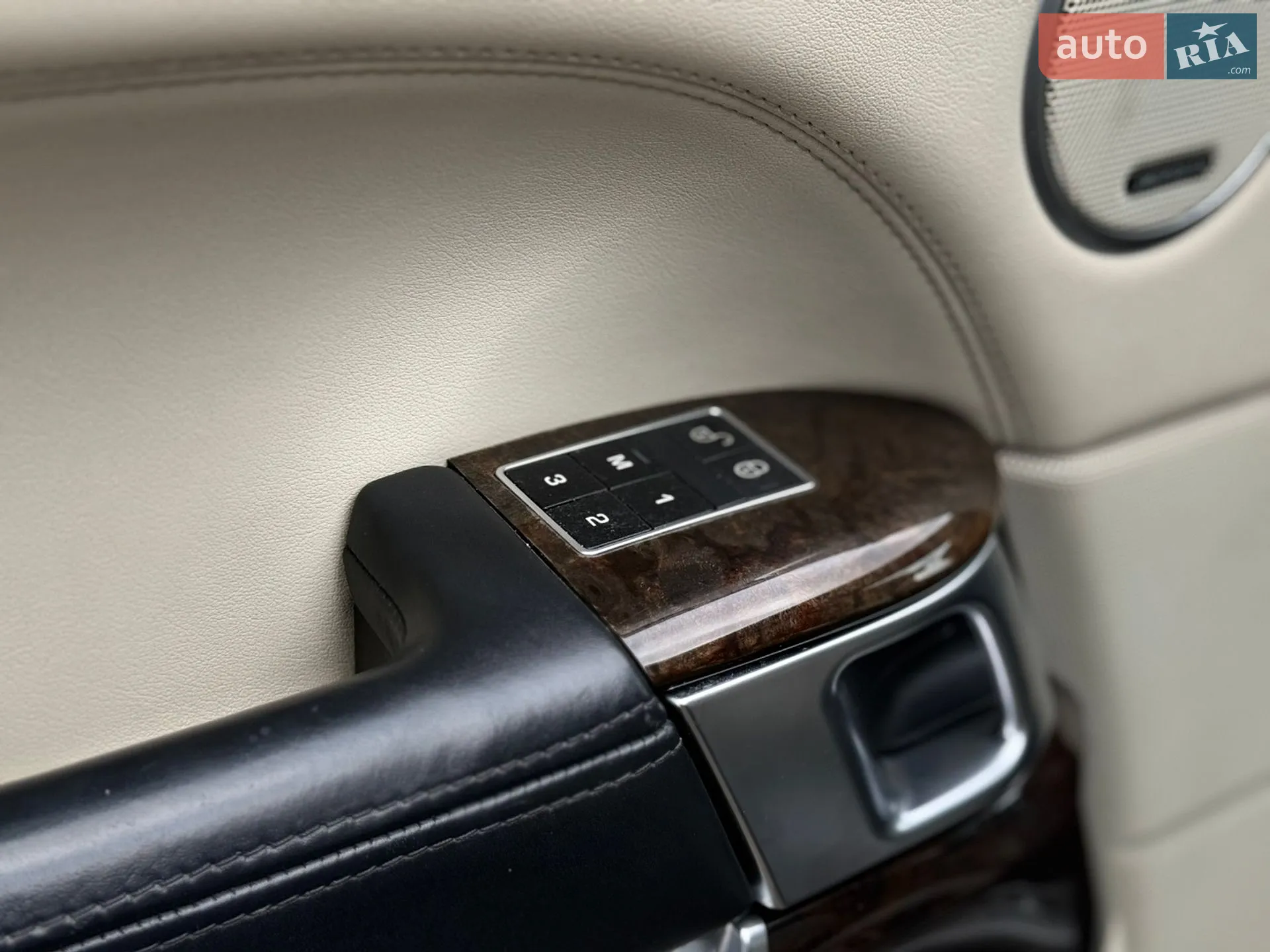 2013 Land Rover Range Rover - мініатюра 18