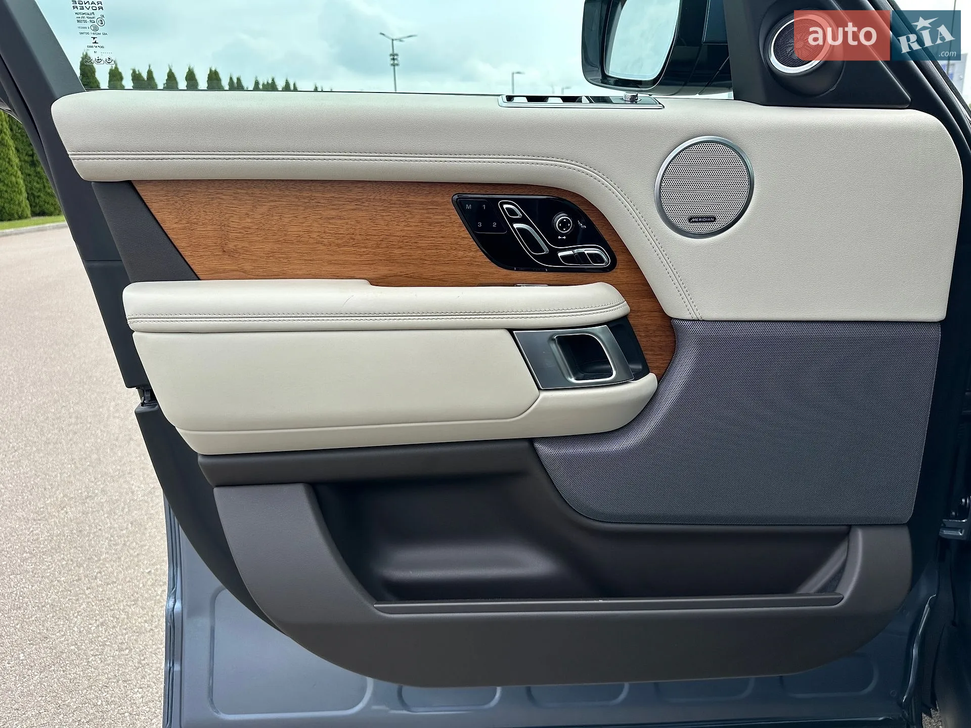 2018 Land Rover Range Rover - мініатюра 12