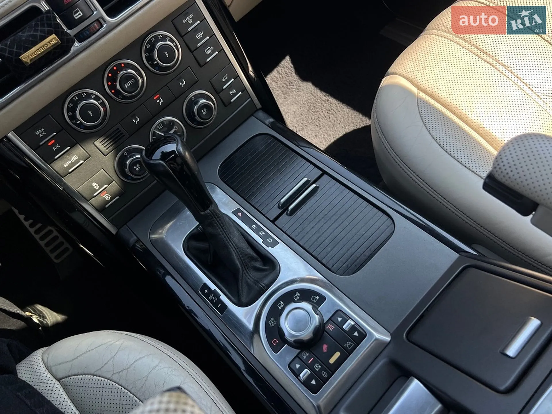 2011 Land Rover Range Rover - мініатюра 17