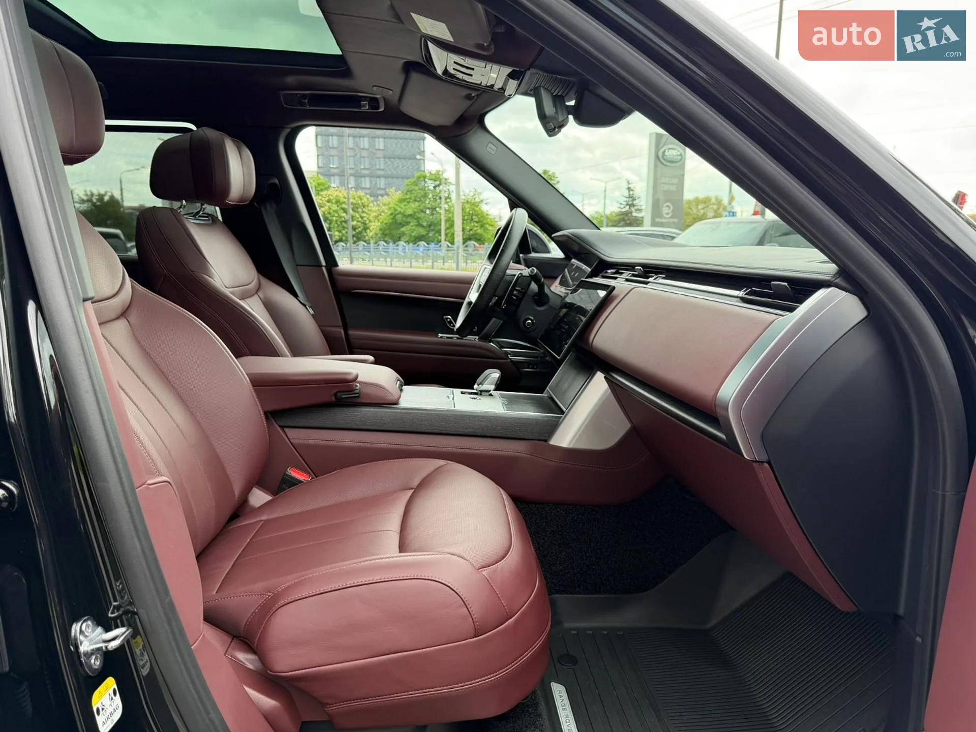 2025 Land Rover Range Rover - мініатюра 33