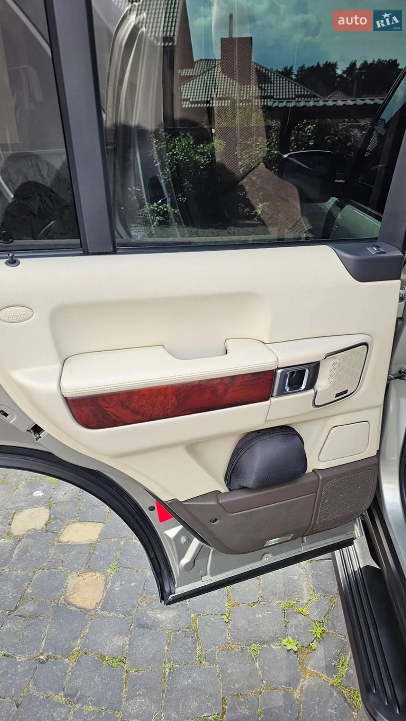 2010 Land Rover Range Rover - мініатюра 26