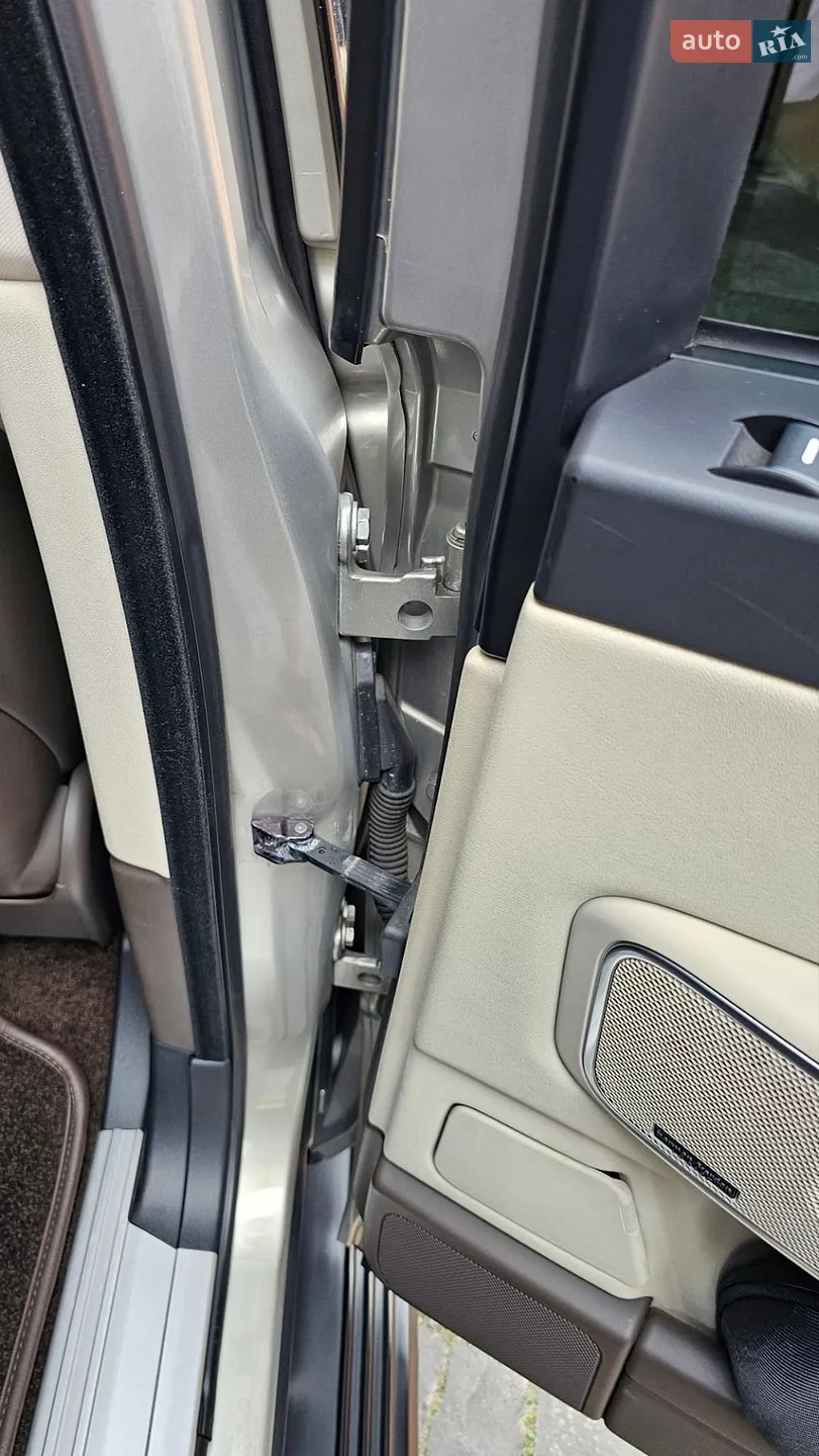 2010 Land Rover Range Rover - мініатюра 148