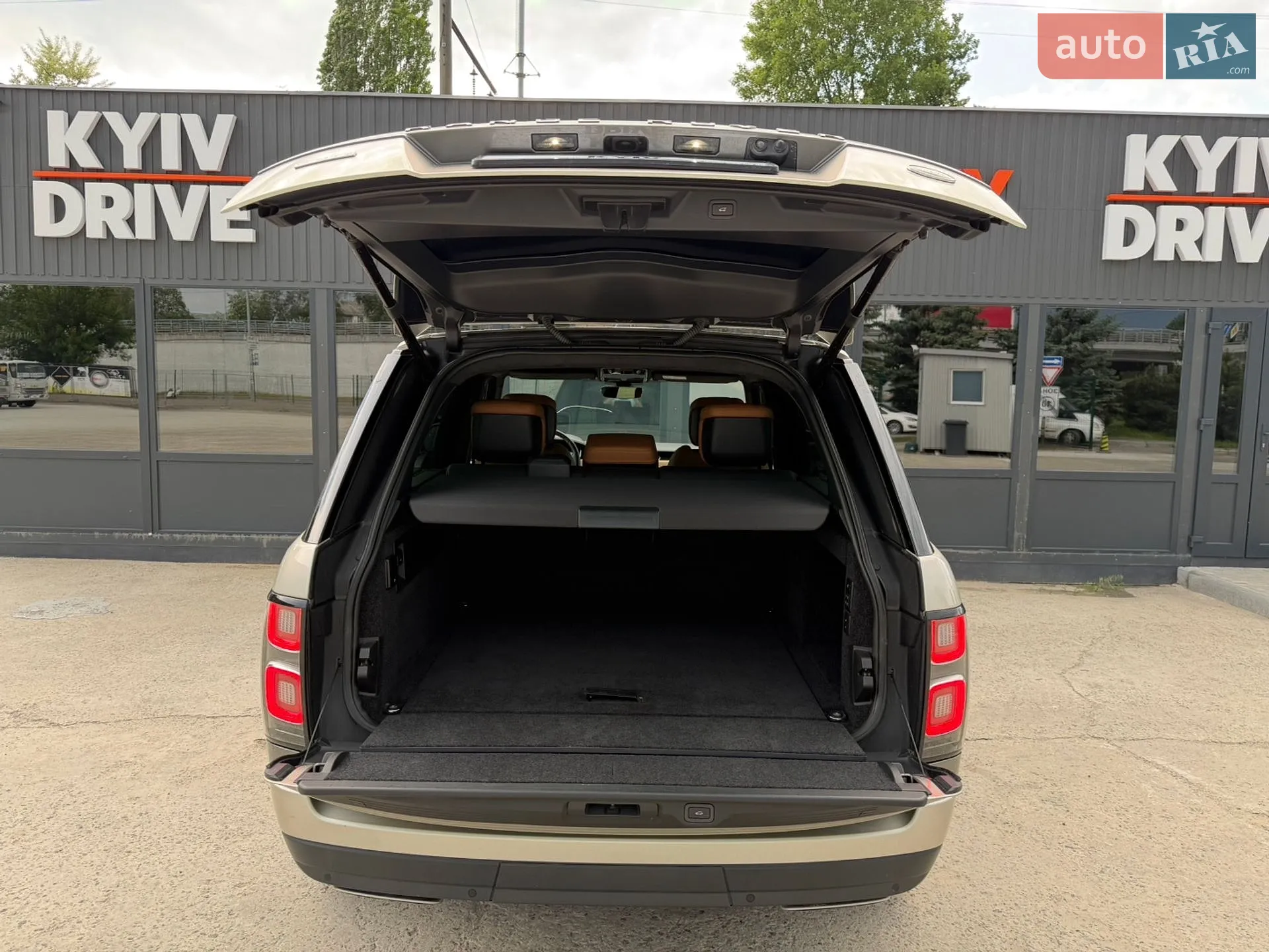 2019 Land Rover Range Rover - мініатюра 16