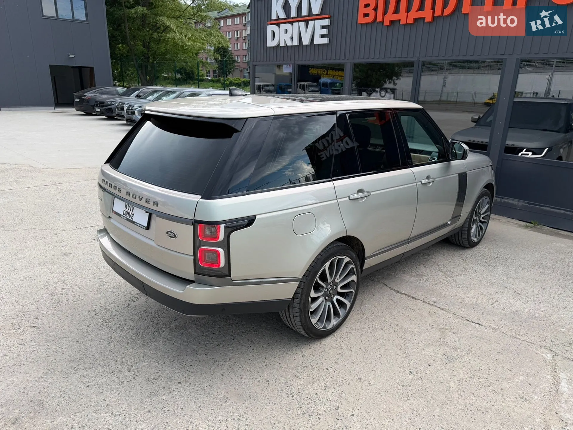 2019 Land Rover Range Rover - мініатюра 22