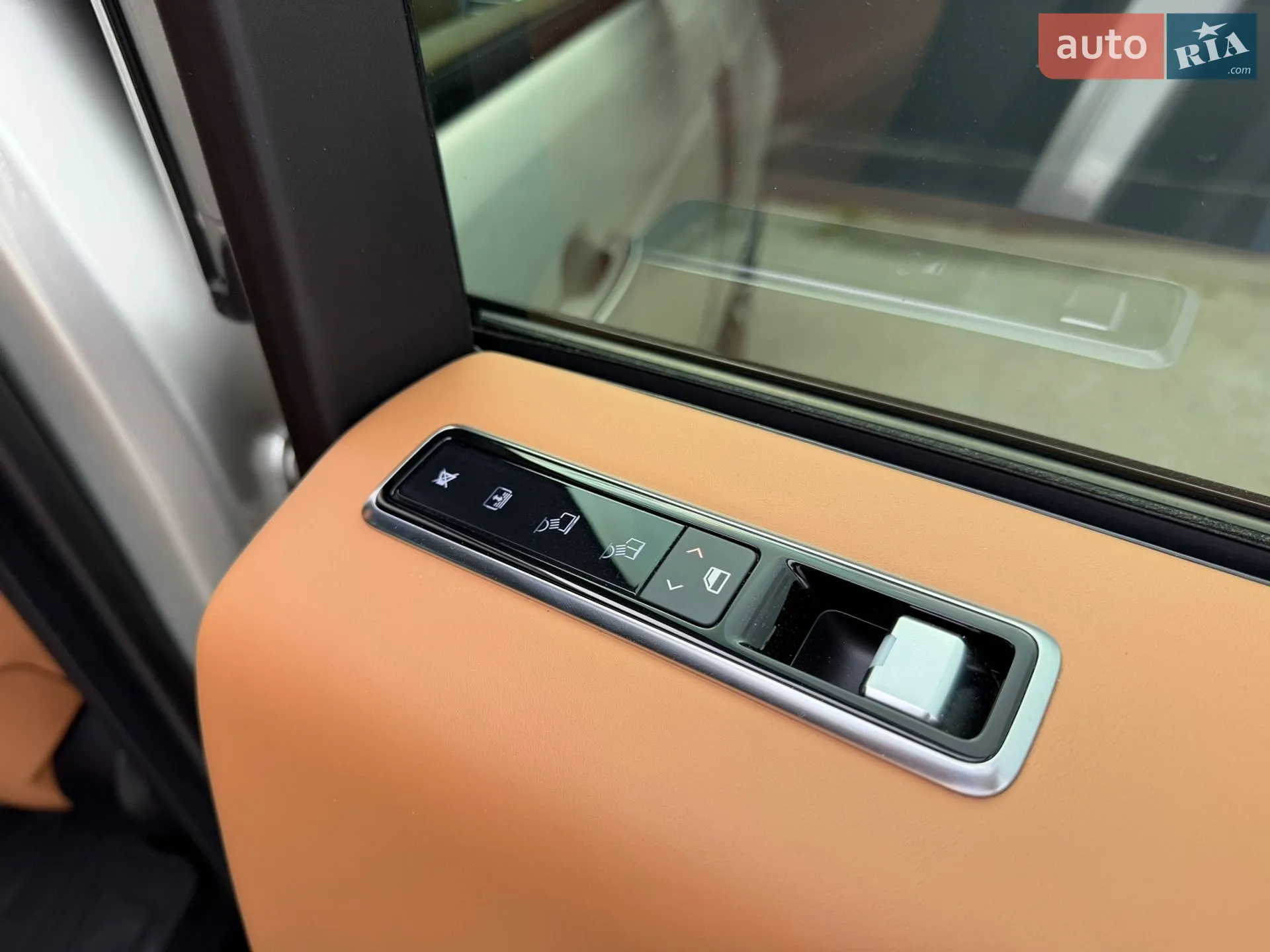 2019 Land Rover Range Rover - мініатюра 27