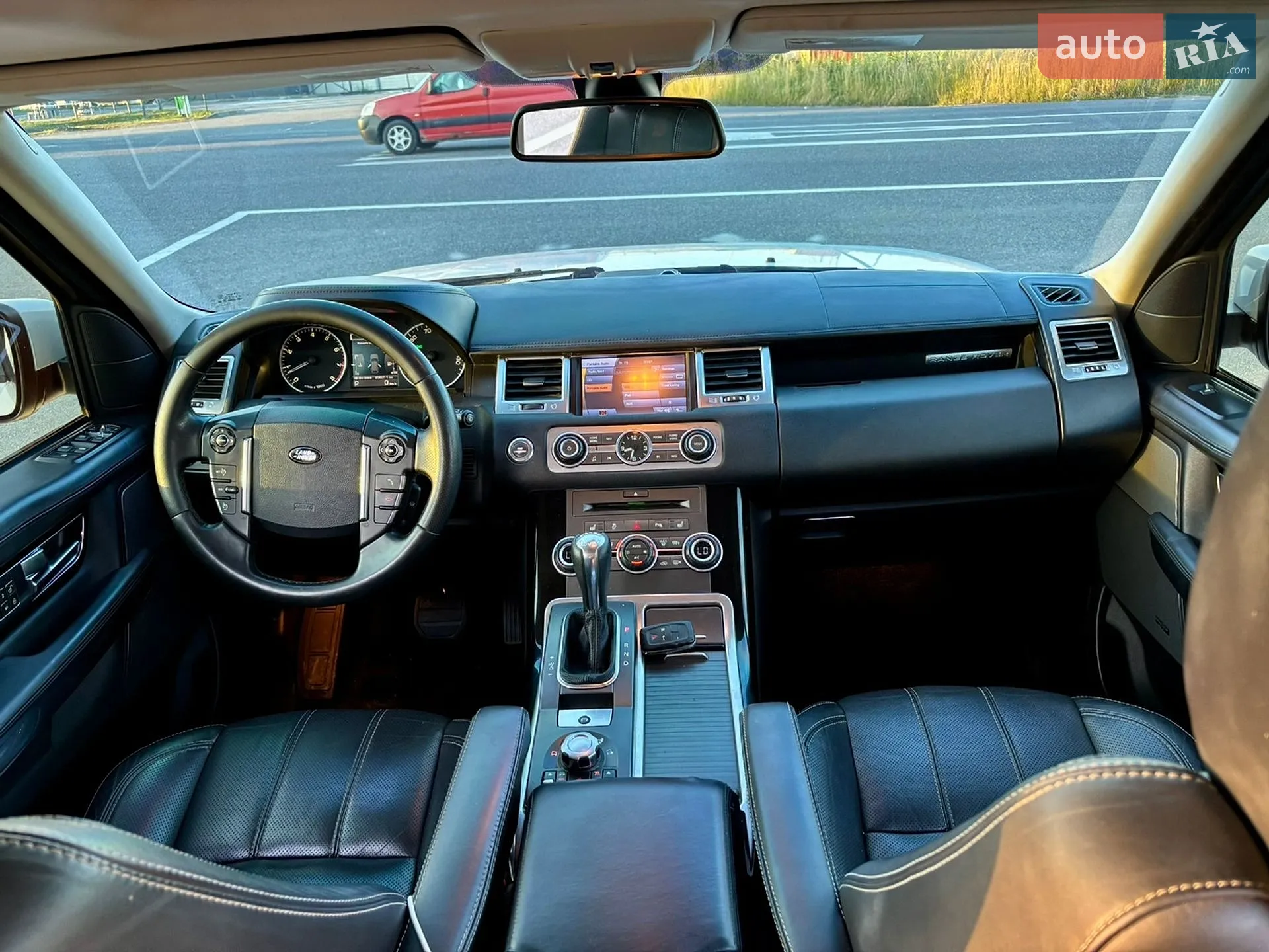 2011 Land Rover Range Rover - мініатюра 32