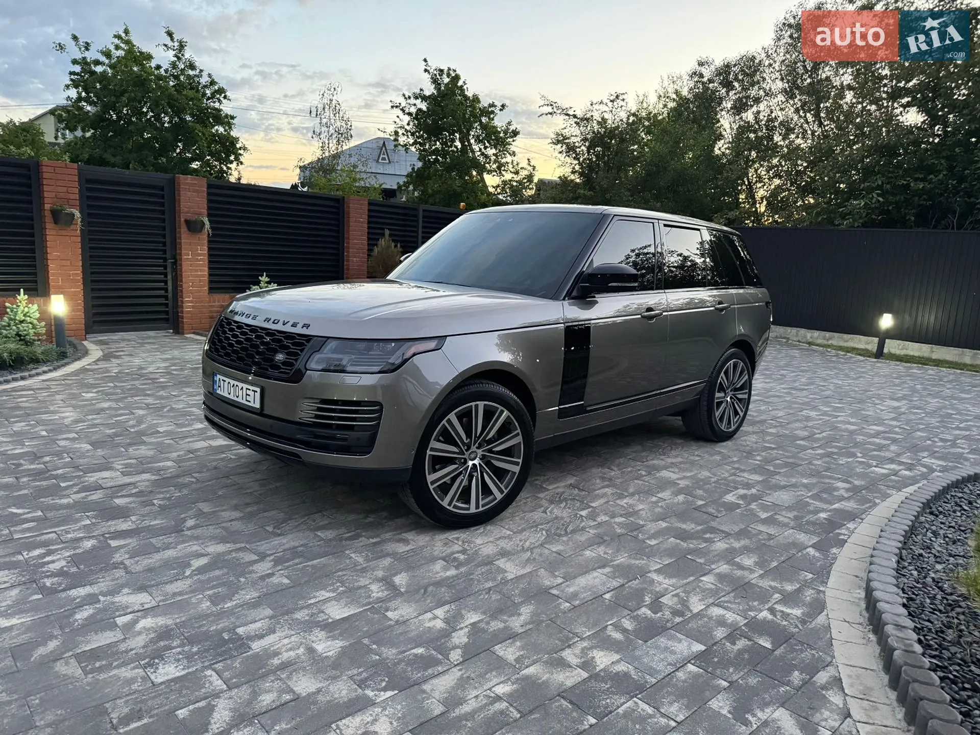 2018 Land Rover Range Rover - мініатюра 4