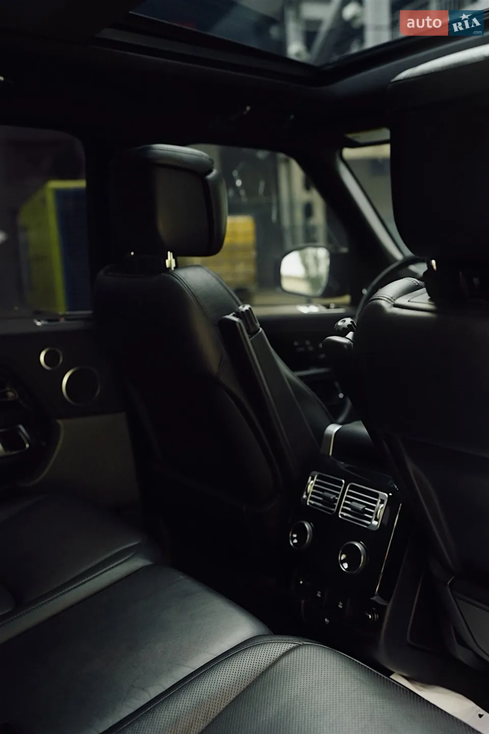 2018 Land Rover Range Rover - мініатюра 13