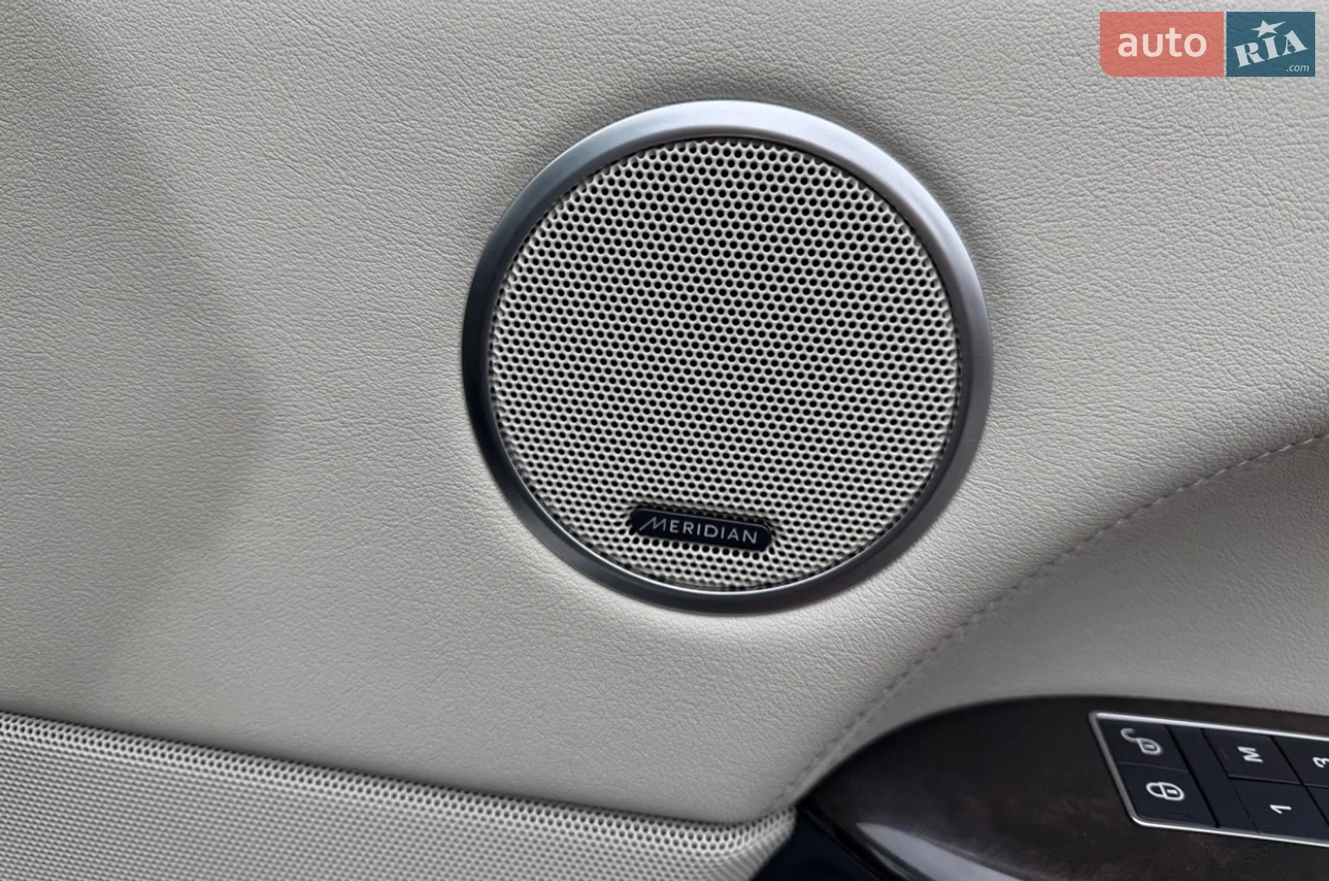 2017 Land Rover Range Rover - мініатюра 18