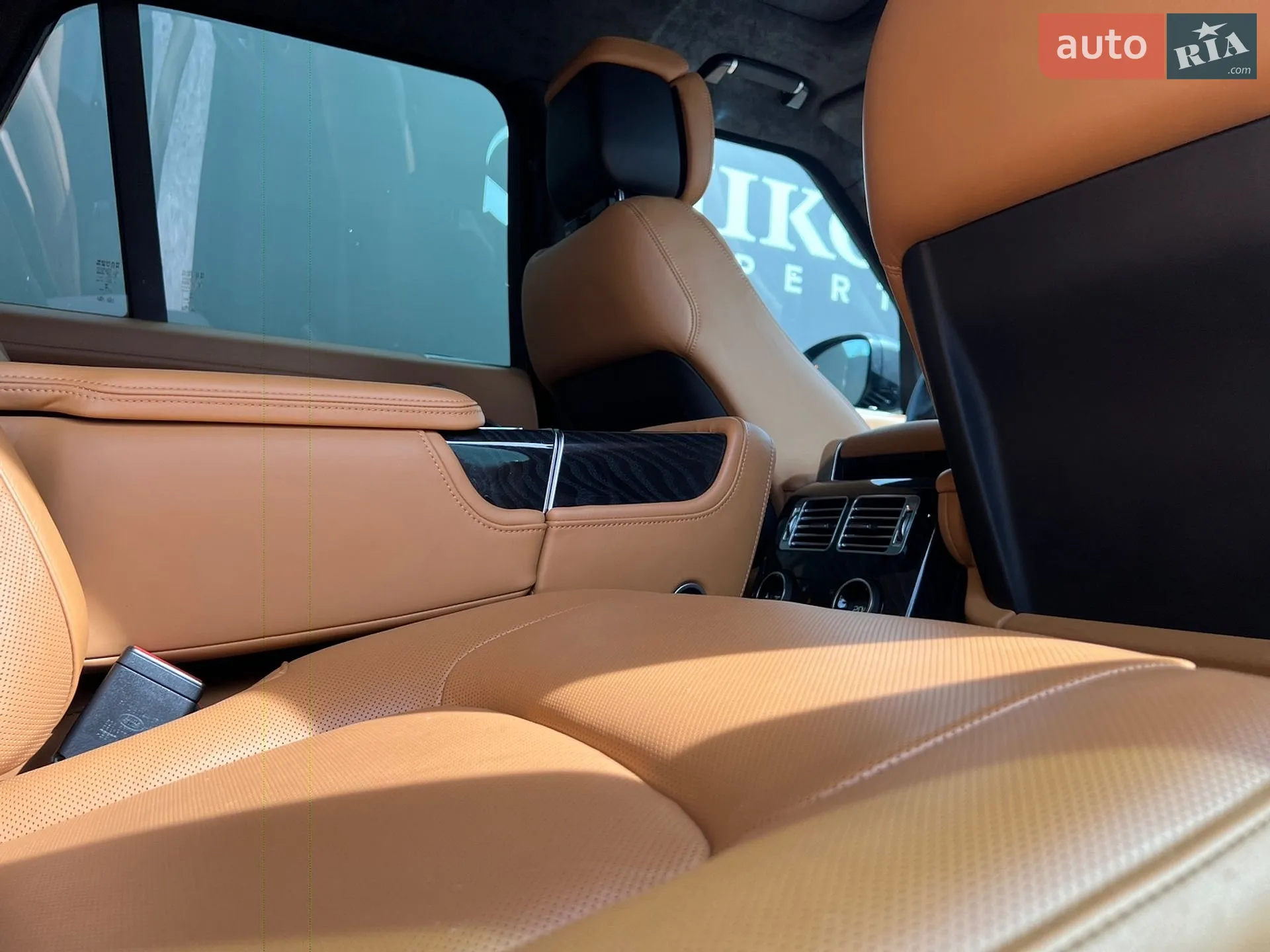2020 Land Rover Range Rover - мініатюра 25