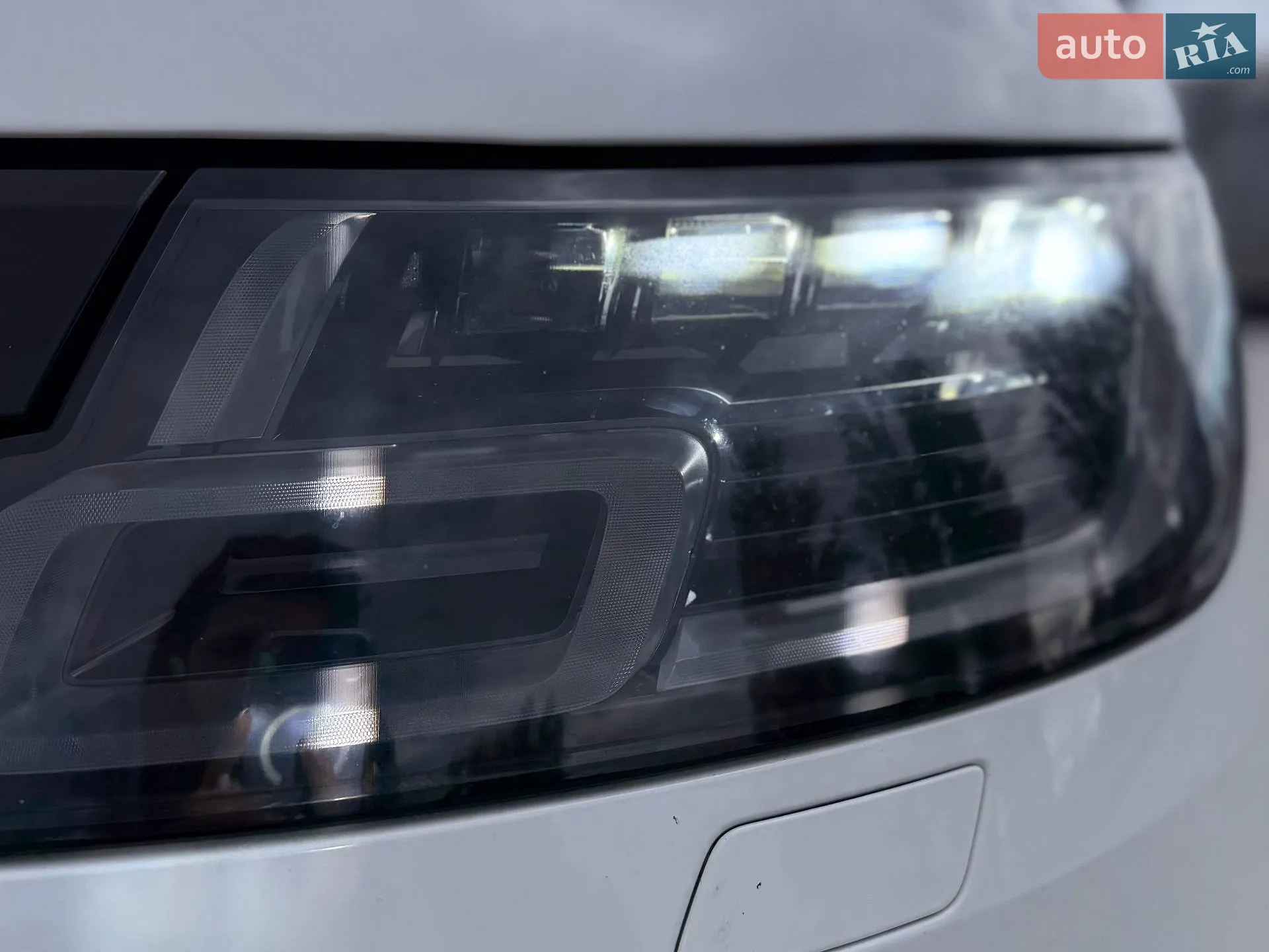 2019 Land Rover Range Rover - мініатюра 16