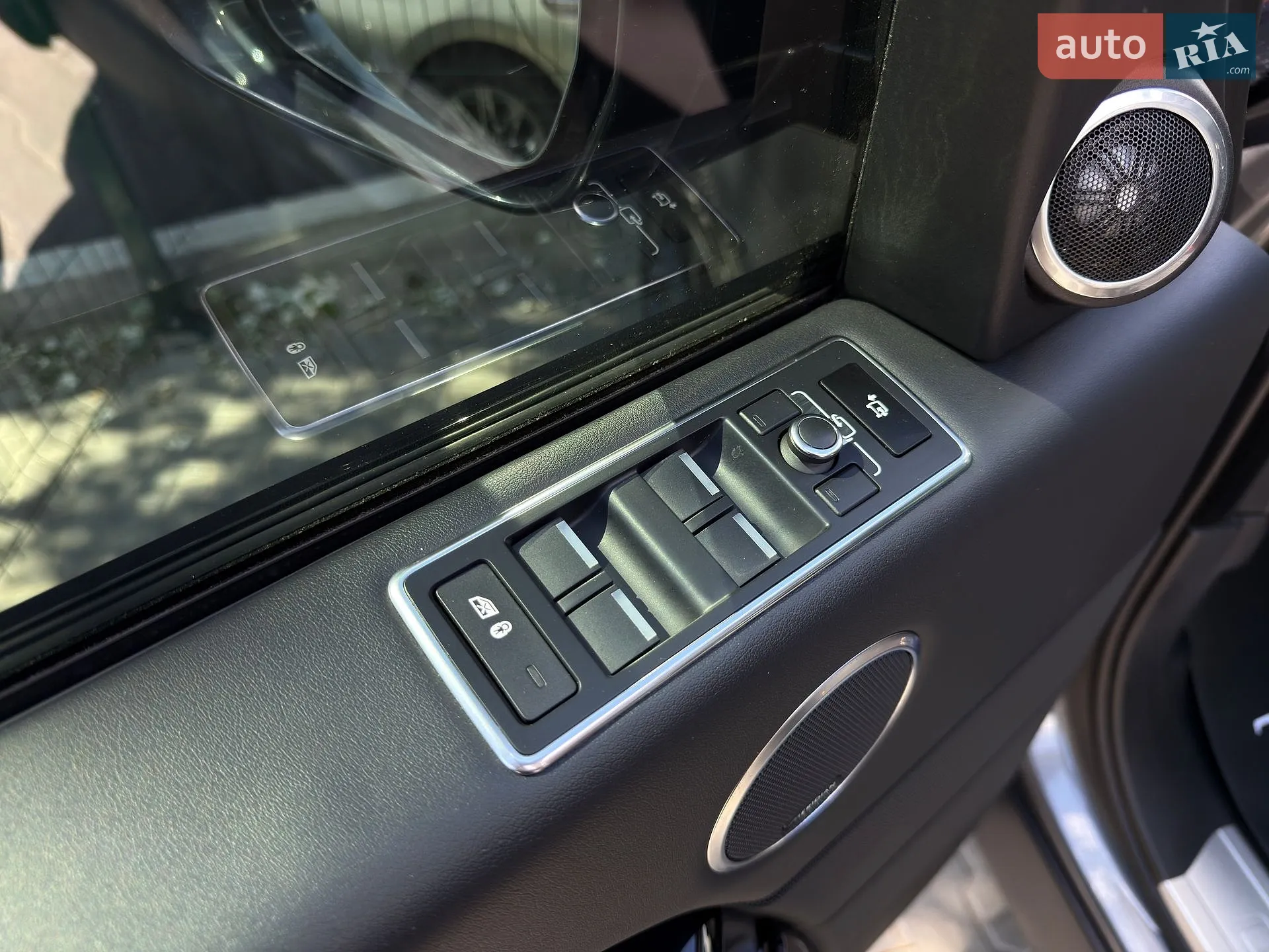 2015 Land Rover Range Rover - мініатюра 20